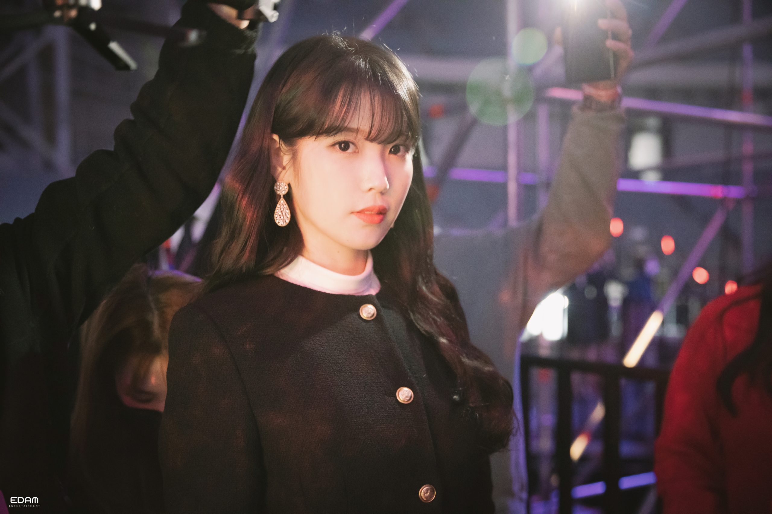 盤點 6 句 IU 治癒人心的自信金句：「生而為人，能照顧愛惜自己就好了。」從逆境中學會「愛自己」這道課題！