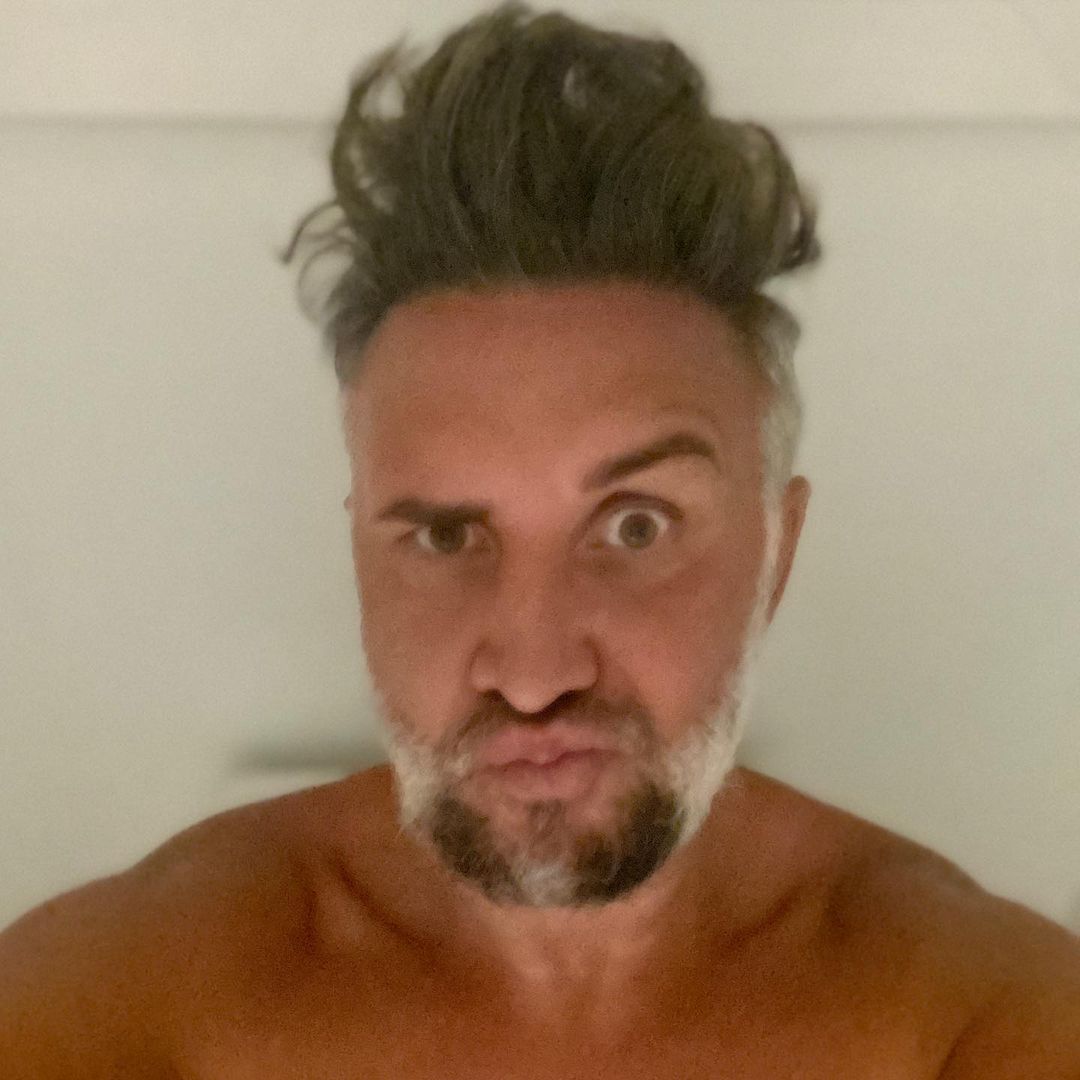 連拍 1 小時下腹突劇痛！史上最強男優公開 AV 女優拍攝秘辛「我覺得很愧疚」