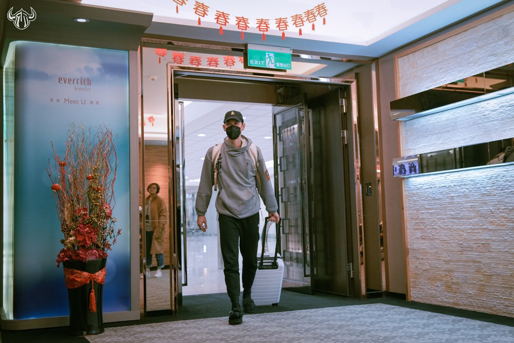 林氏兄弟正式合體！林書豪今日正式抵台，下週正式向鋼鐵人報到！