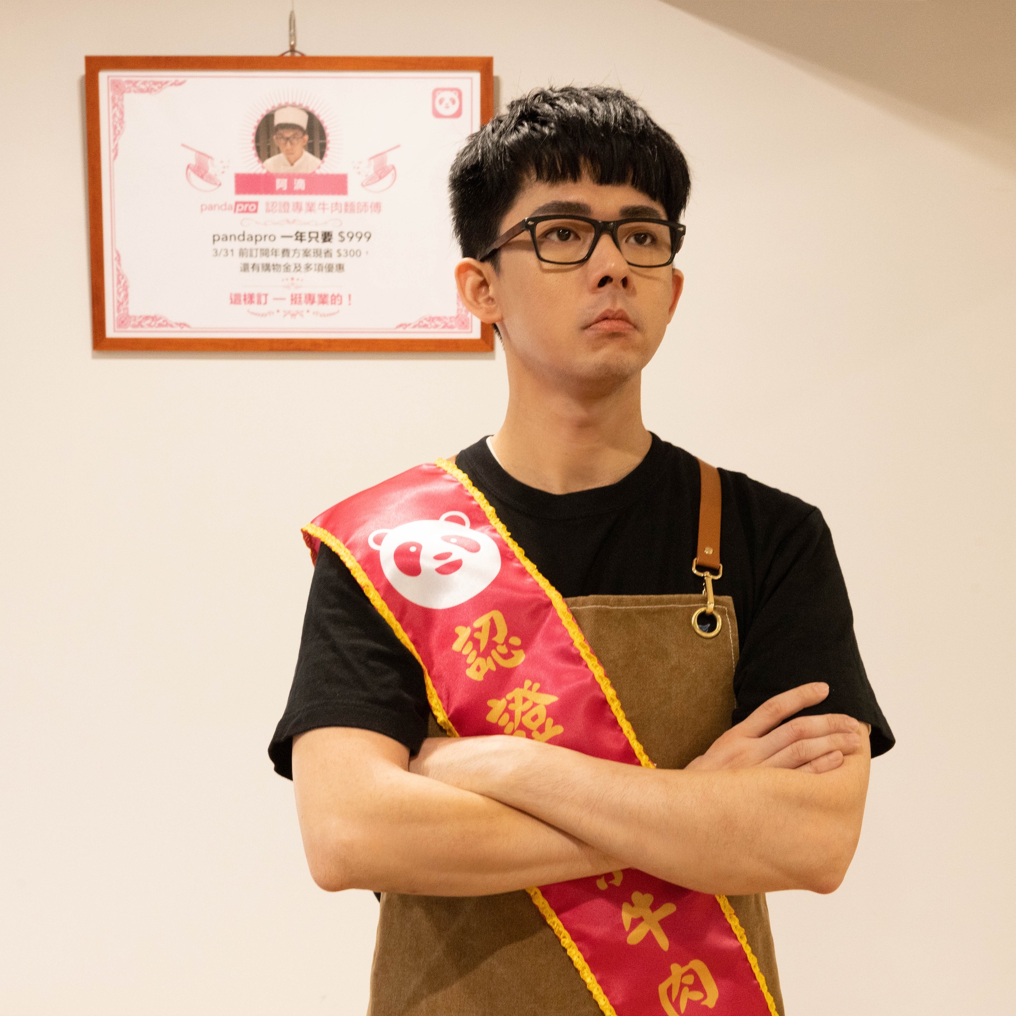 阿滴深夜 PO 牛排照引質疑「說好的海鮮素？」本尊不滿還原始末：我講 100 遍了