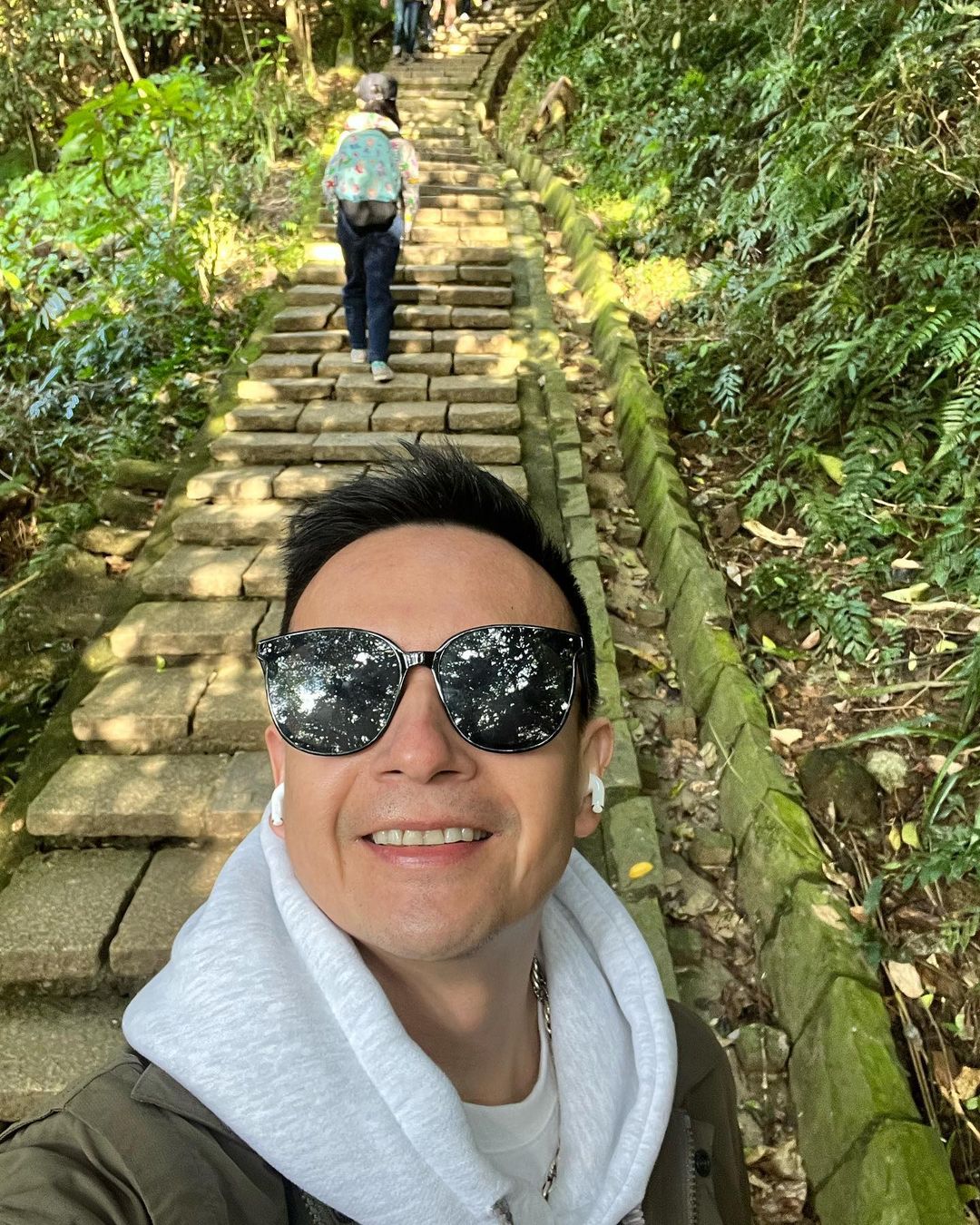 「客家一哥」治裝竟毫不手軟？小鐘哥親自介紹 5 樣買過「最貴」的潮流單品！