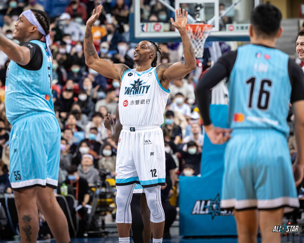 雲豹雙星帶領下起三分雨！Dwight Howard 拿下 T1 明星賽 MVP，賽後向球迷喊話：「還不想離開台灣！」