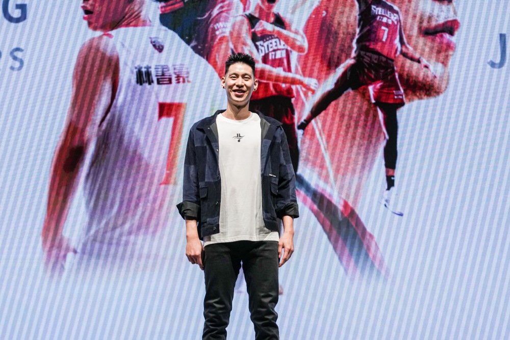 每場比賽加碼送實戰球衣、球鞋！林書豪宣布進一顆三分就捐 15000 元給公益聯盟，網讚：聖光豪！