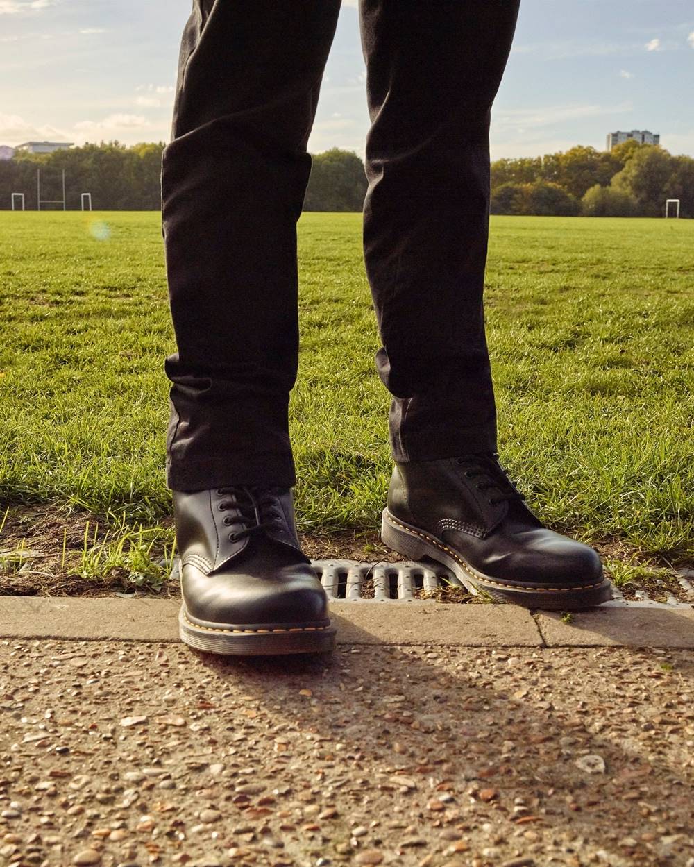 鞋櫃裡就缺這雙馬汀靴！Dr. Martens 三大必收 Icon 鞋款全新登場