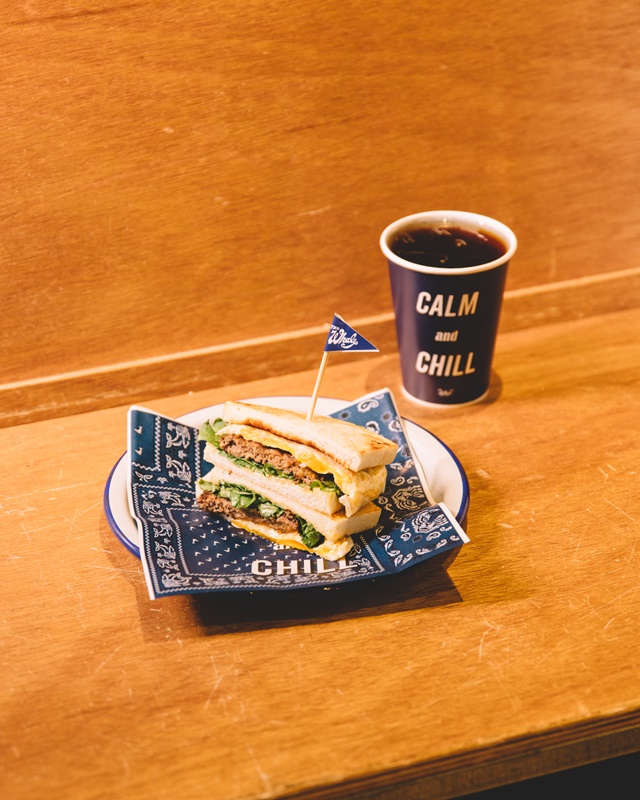 好帥又好吃！ B-SIDE x THE WHALE 餵我早餐打造「 CALM & CHILL」聯乘系列