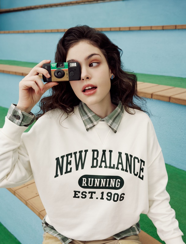 跟 IU 談場校園初戀？ New Balance 釋出 NB 1906 潮流形象店限定服飾，美式學院風強勢回歸！