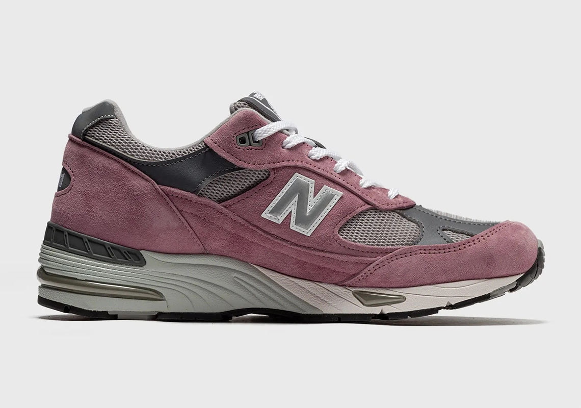 騷粉工裝潮人必備！New Balance 991 全新配色「Pink Suede」正式公開！