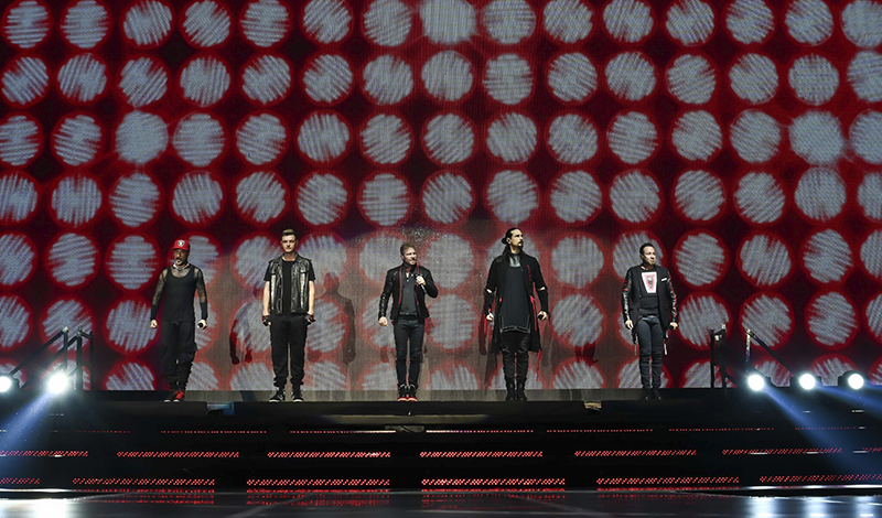 地表最強不老男團首度抵「港都」開唱！新好男孩「DNA 高雄演唱會」飆唱 30 首回憶殺經典作品