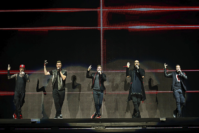 地表最強不老男團首度抵「港都」開唱！新好男孩「DNA 高雄演唱會」飆唱 30 首回憶殺經典作品