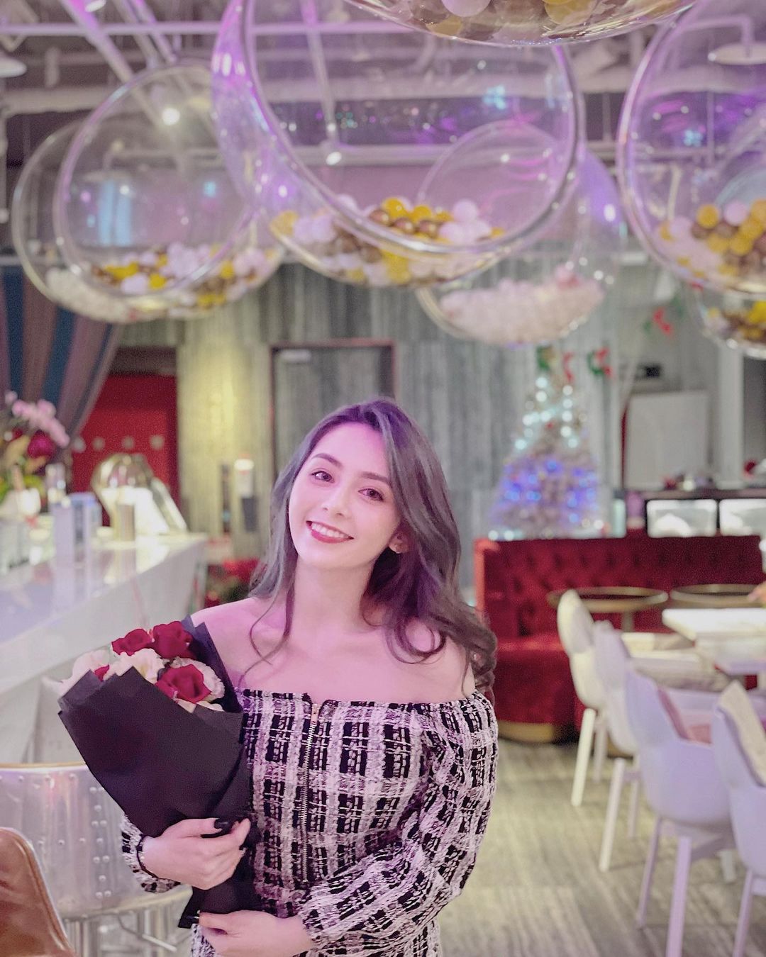 吳兆絃爆「交友網站約會費開價 5 萬」還討紅包！本尊不忍了發聲開嗆：很可憐欸