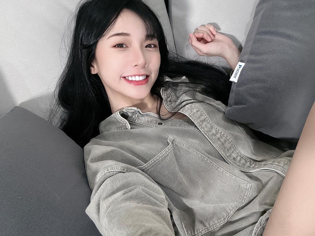 閃亮亮認愛網紅男友放閃互動好有愛！凌晨相揪「體驗第一次」粉絲：好強的行動力