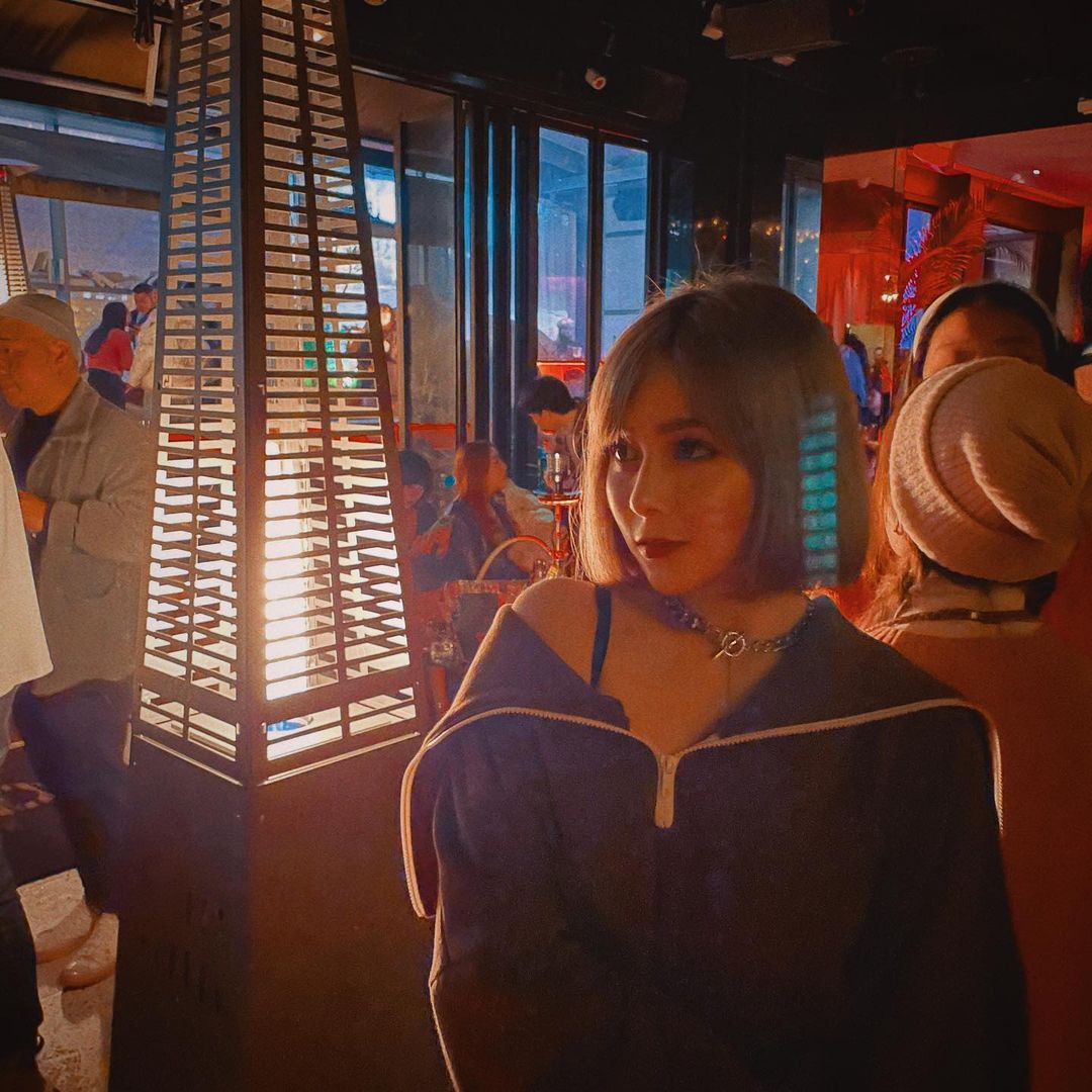 有男友還在用交友網站？吳兆絃爆約會費「開價 5 位數」最新動態加碼討紅包