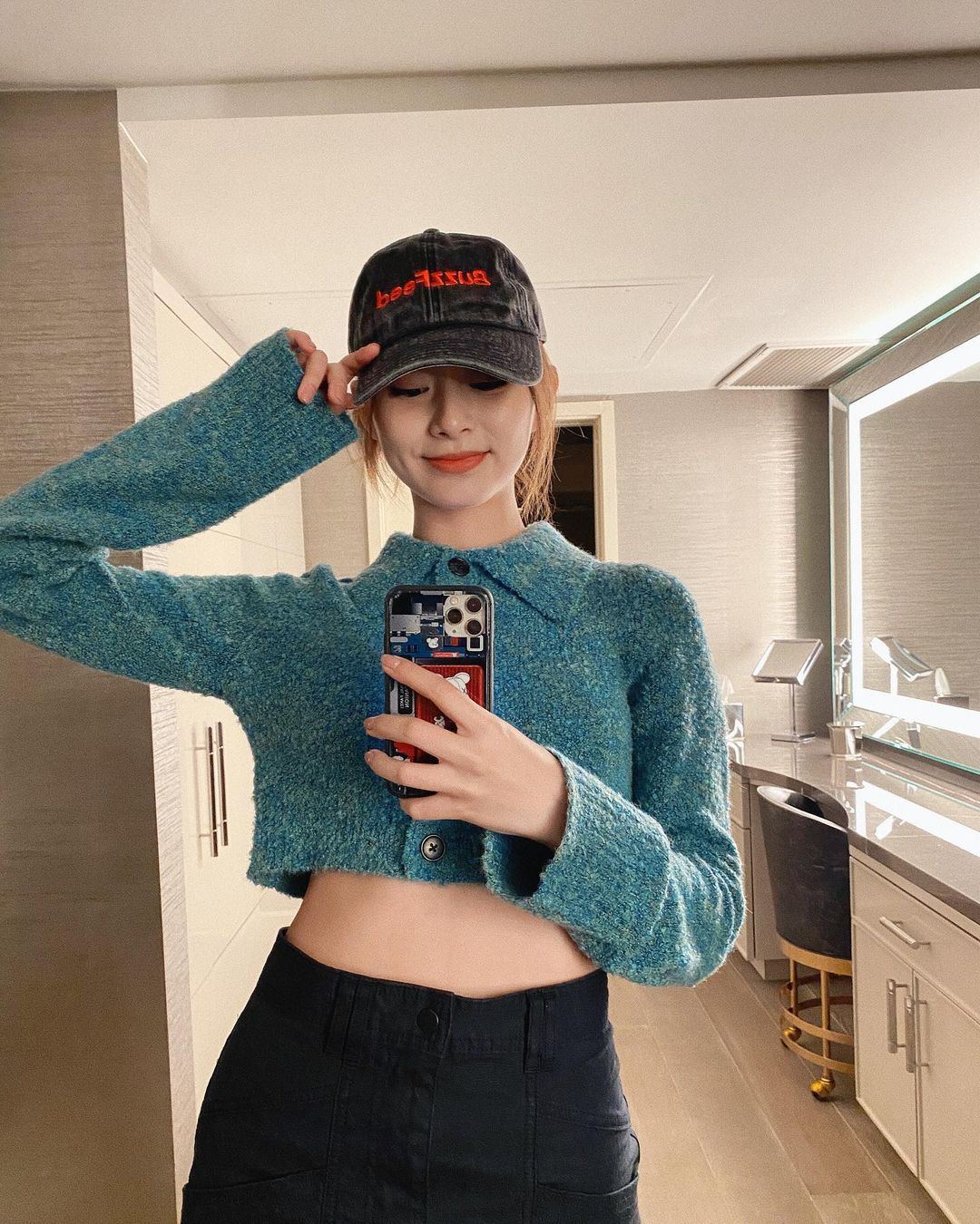 超越周董、Jolin！TWICE 周子瑜 IG 粉絲追蹤數突破 1,000 萬，躍升台灣名人排行之冠