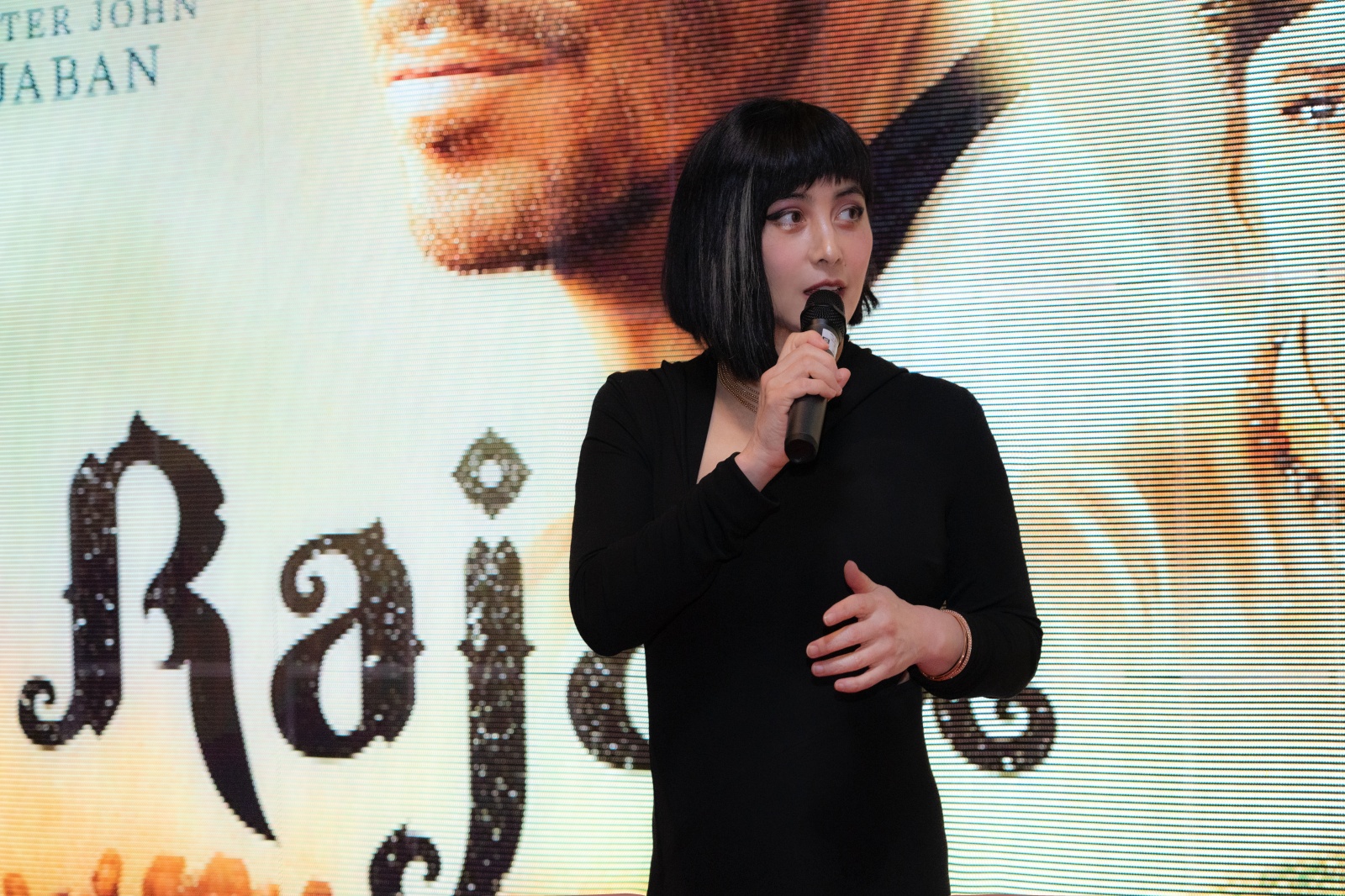 有種友情叫何超儀、楊紫瓊！《Edge Of The World》大馬首映會「超大咖驚喜出現」