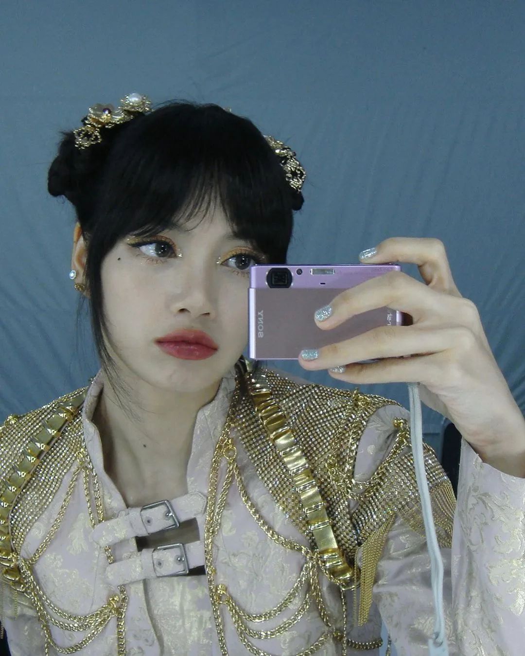 NewJeans 、BLACKPINK 都在瘋！ SONY 限量復刻 CCD 相機 DSC-W830 ，原價3000炒賣已破萬！