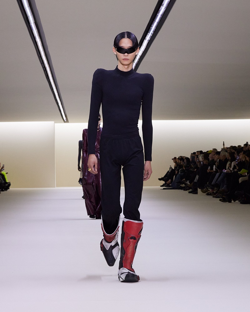 楊丞琳現身現場！ 回顧 Balenciaga 2023 冬季大秀，可愛教主變成暗黑教主！