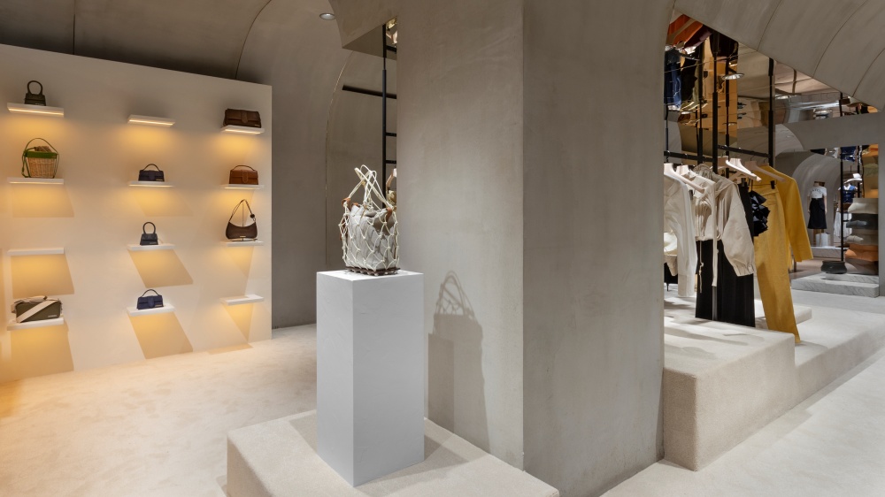 最完整單品這邊買！ JACQUEMUS 攜手 ART HAUS 在台首次打造期間限定店！