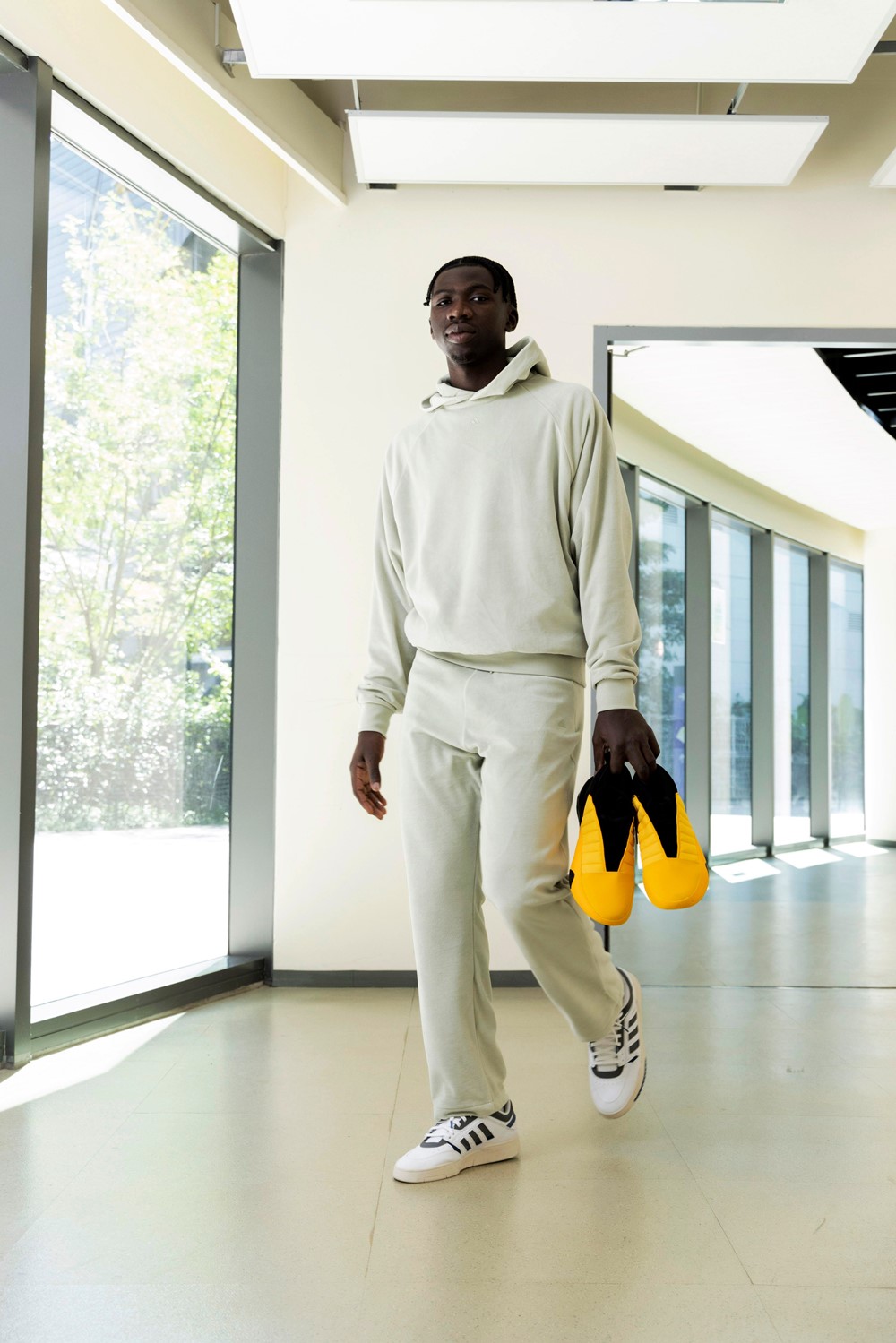 灌籃大賽冠軍劉駿霆、三分球王盧冠軒搶先著用！T1 明星賽球星演繹 adidas Basketball 第二彈休閒系列