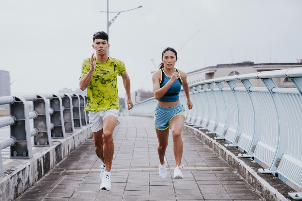 更輕、反饋更強！UA 全新跑鞋 HOVR SONIC 6 輕量登場