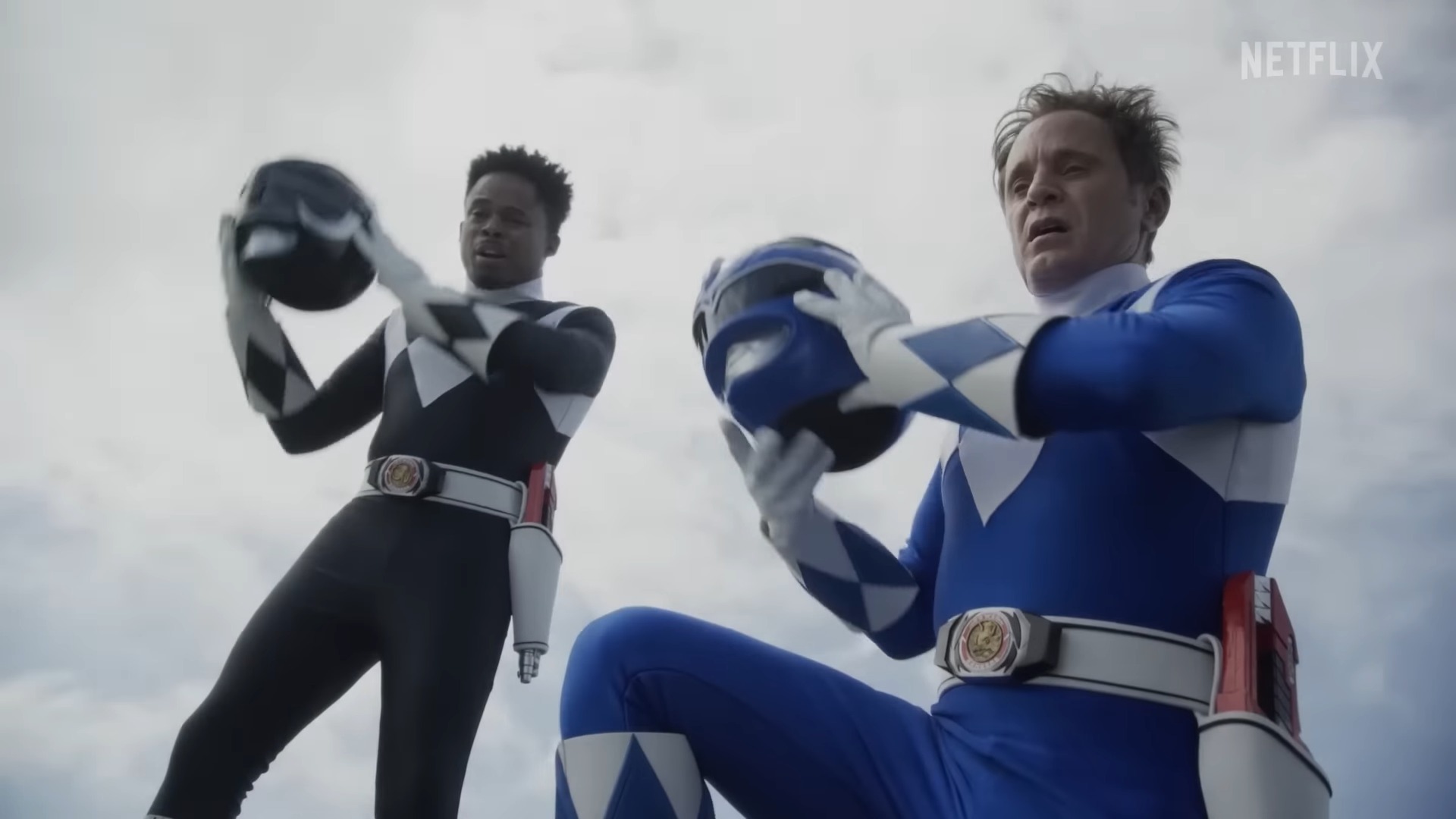 最原汁原味的 Go Go Power Rangers！Netflix《金剛戰士：昔日與永遠》集結初代、二代演員回歸出演！