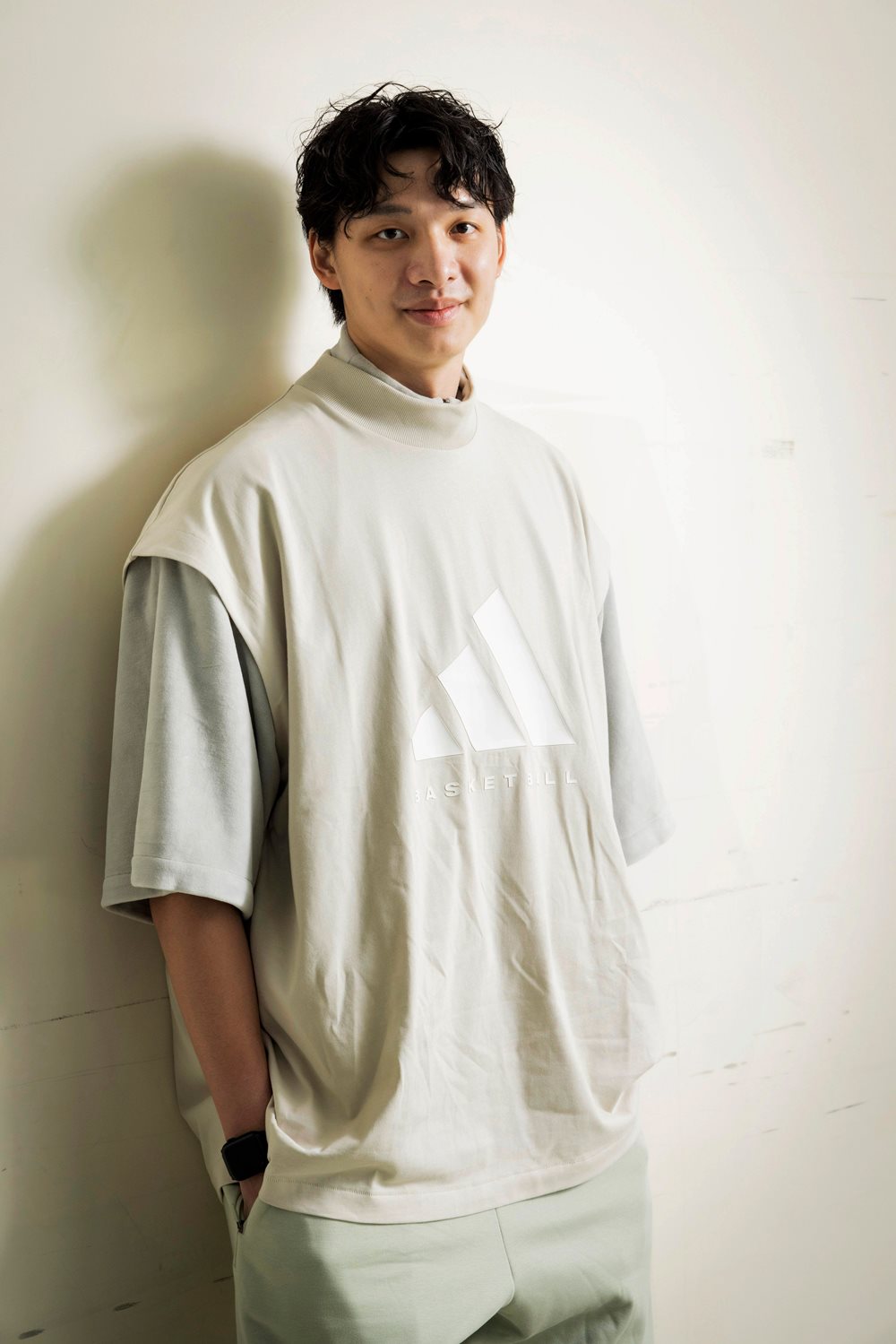 灌籃大賽冠軍劉駿霆、三分球王盧冠軒搶先著用！T1 明星賽球星演繹 adidas Basketball 第二彈休閒系列