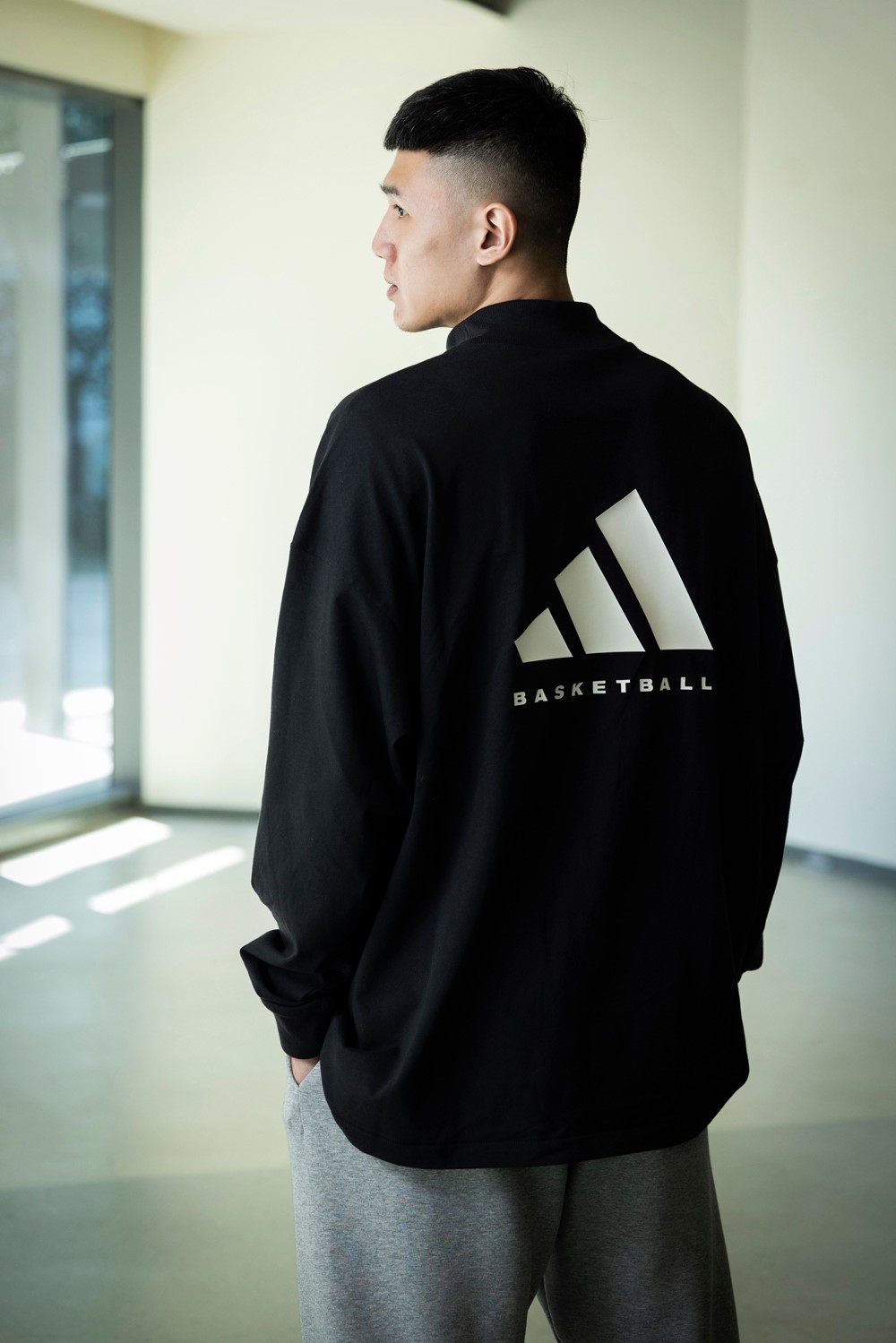 灌籃大賽冠軍劉駿霆、三分球王盧冠軒搶先著用！T1 明星賽球星演繹 adidas Basketball 第二彈休閒系列