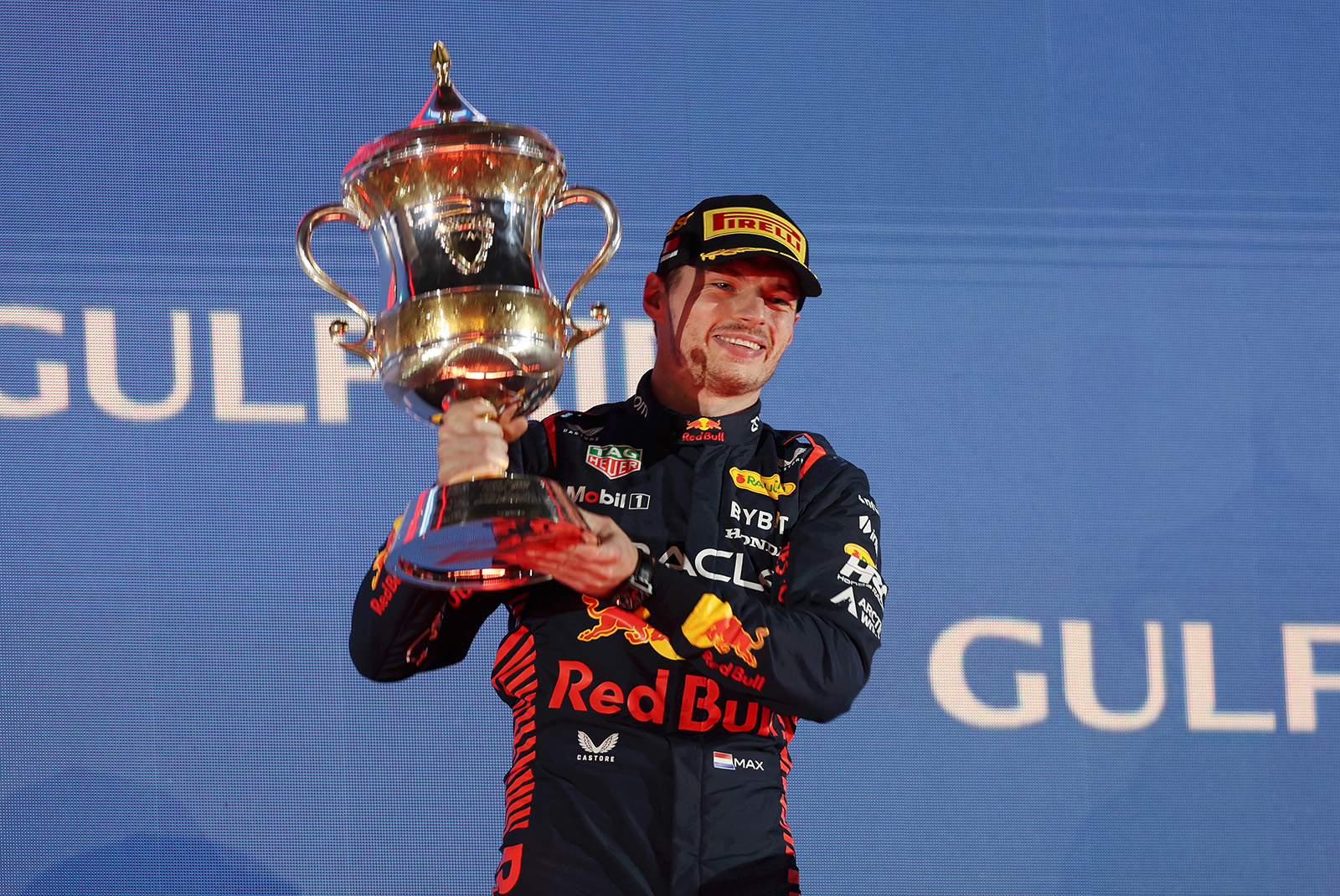 紅牛馳騁賽道！Verstappen、Pérez 分別拿下  F1 巴林大獎賽冠亞軍