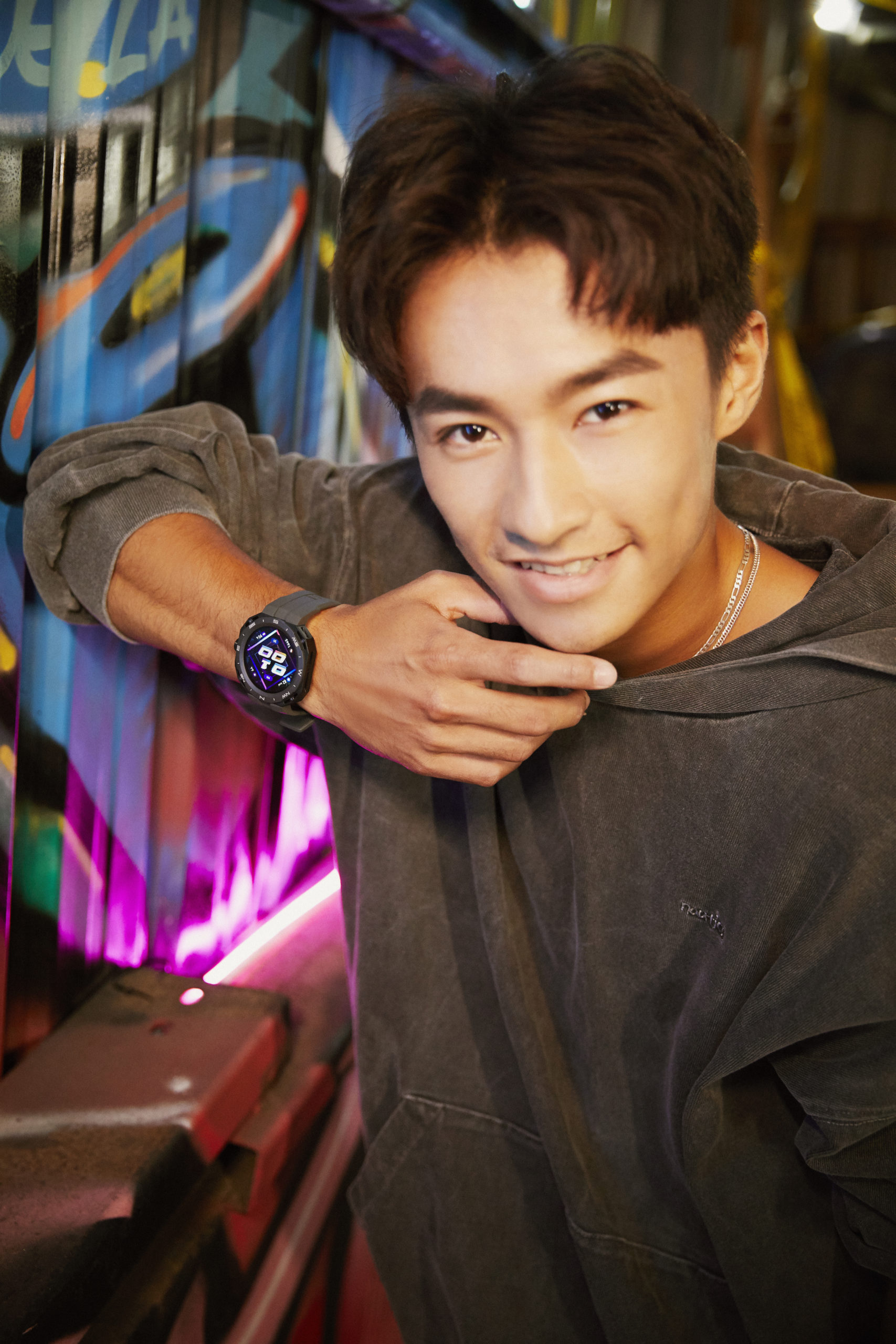 每個動作都有你的專屬配色！HUAWEI WATCH GT Cyber早就做好準備！讓世界級滑板選手林家元告訴你：「每一秒都要超越自己！」