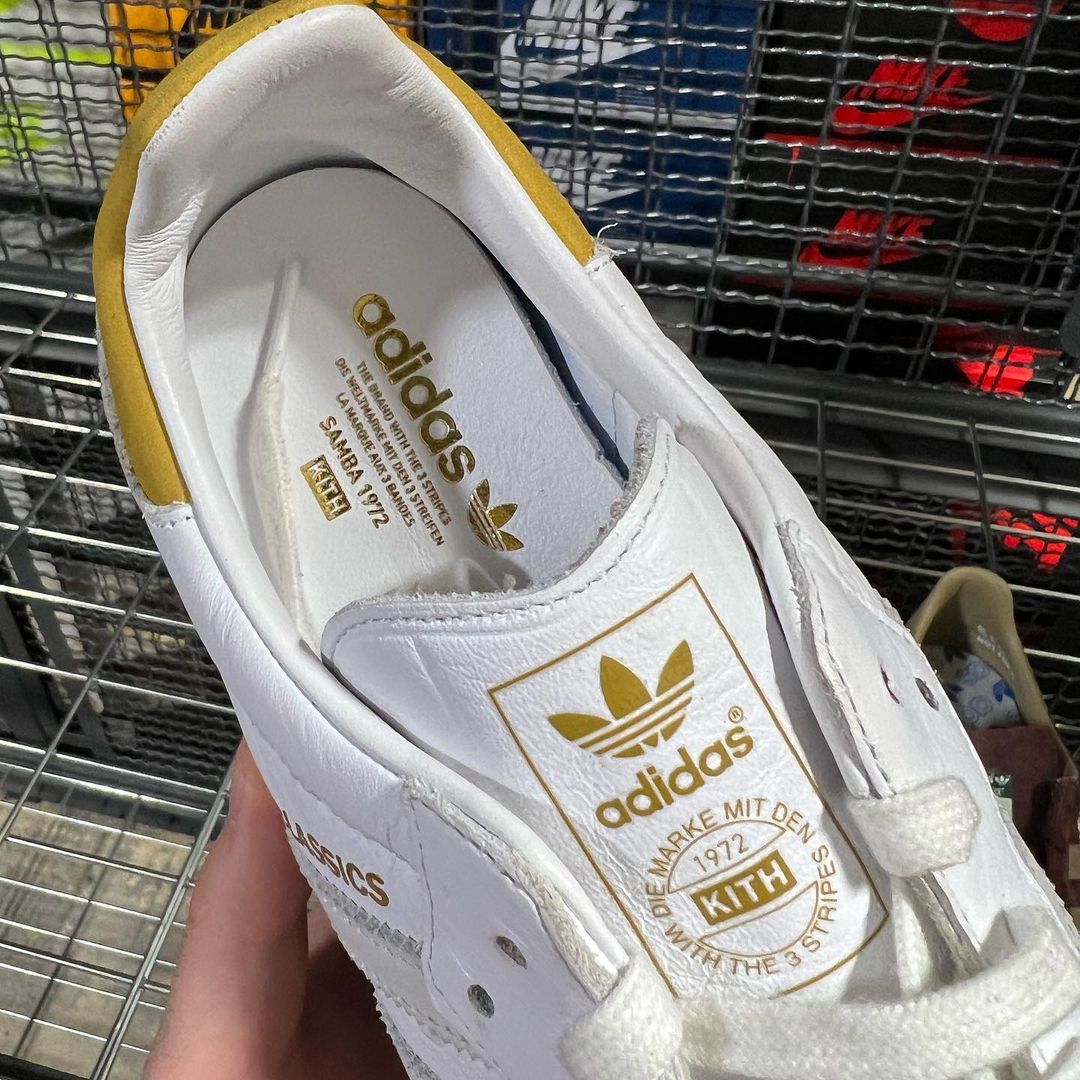 鵝黃質調加諸夏日氣息，KITH x adidas Originals Samba 最新聯乘無預警曝光！