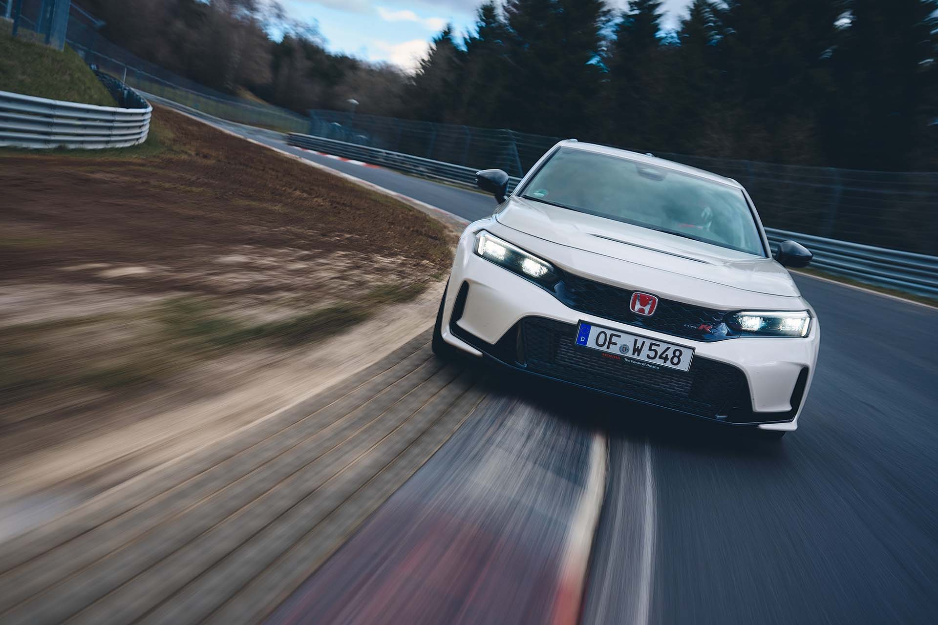 慢了 1 秒依然是紐北最速？Honda Civic Type R FL5 寫下最新單圈紀錄！