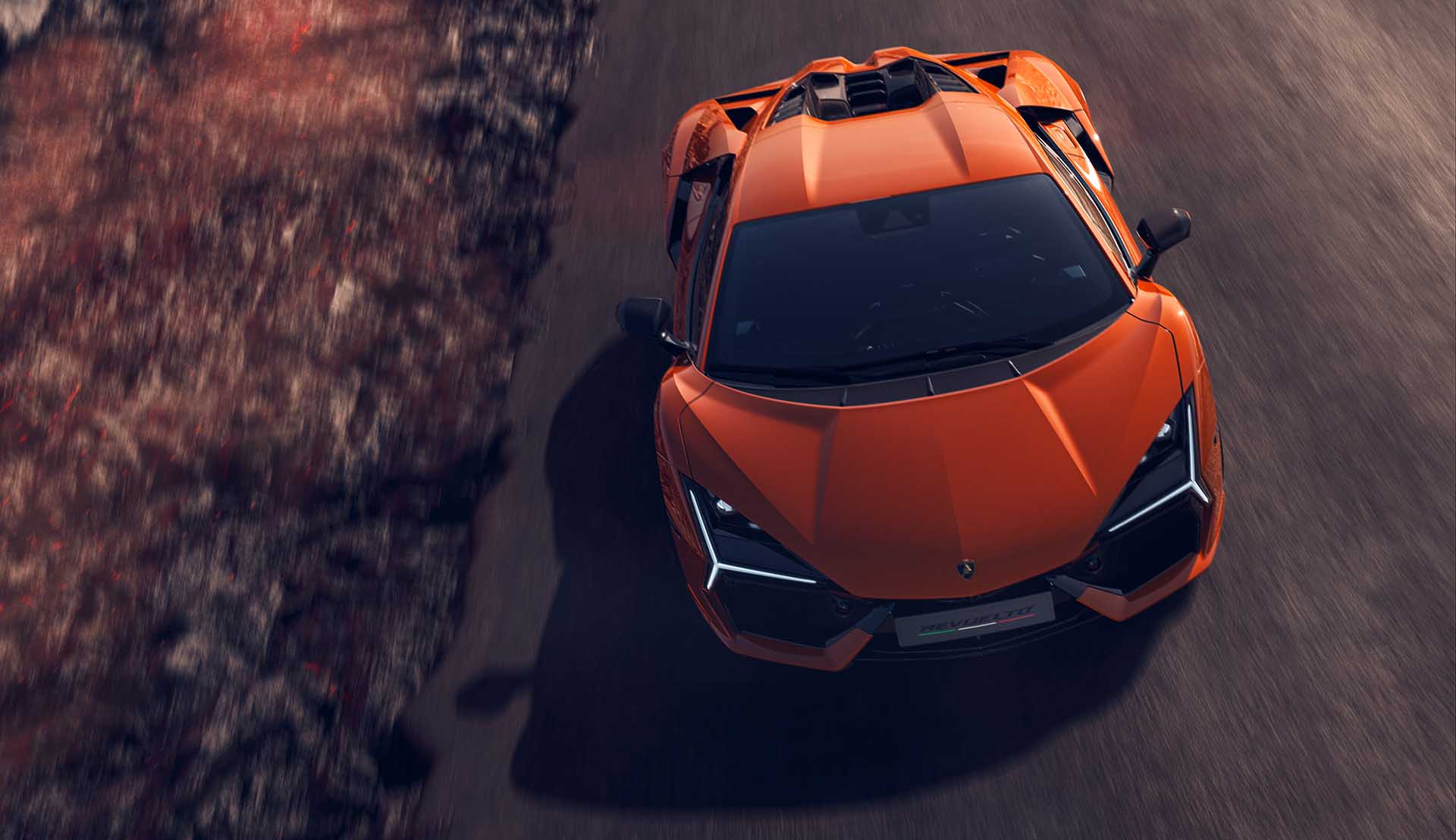 懂吃草的千匹猛牛！Lamborghini 新世代大牛 Revuelto 正式發表！