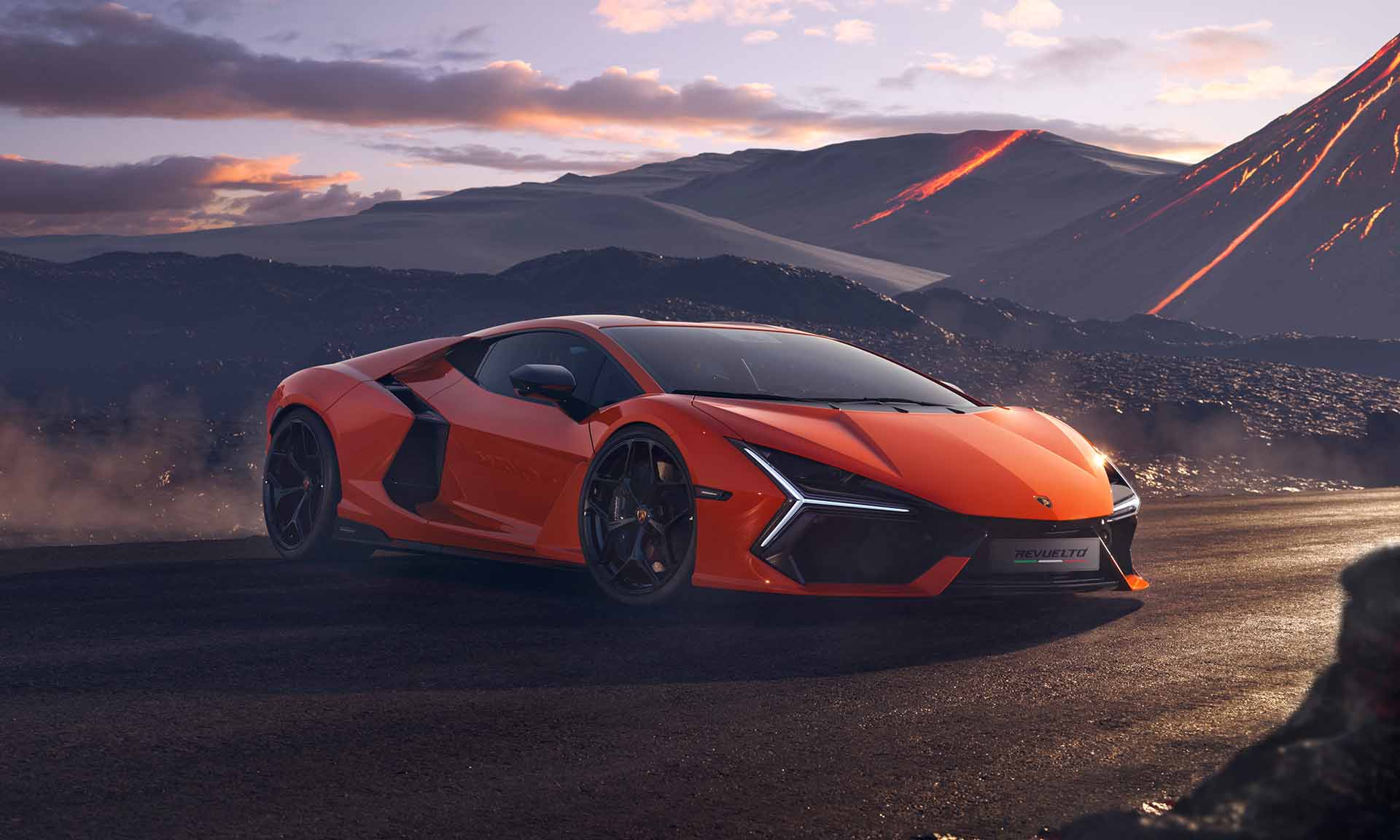 懂吃草的千匹猛牛！Lamborghini 新世代大牛 Revuelto 正式發表！