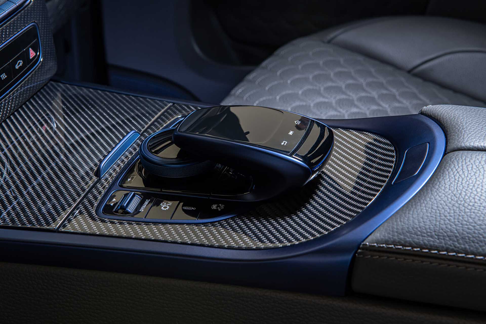 改裝車也搞「特殊色」？！Brabus 推出全新 900 Deep Blue 作品，深藍 G Car 是否更加誘人？