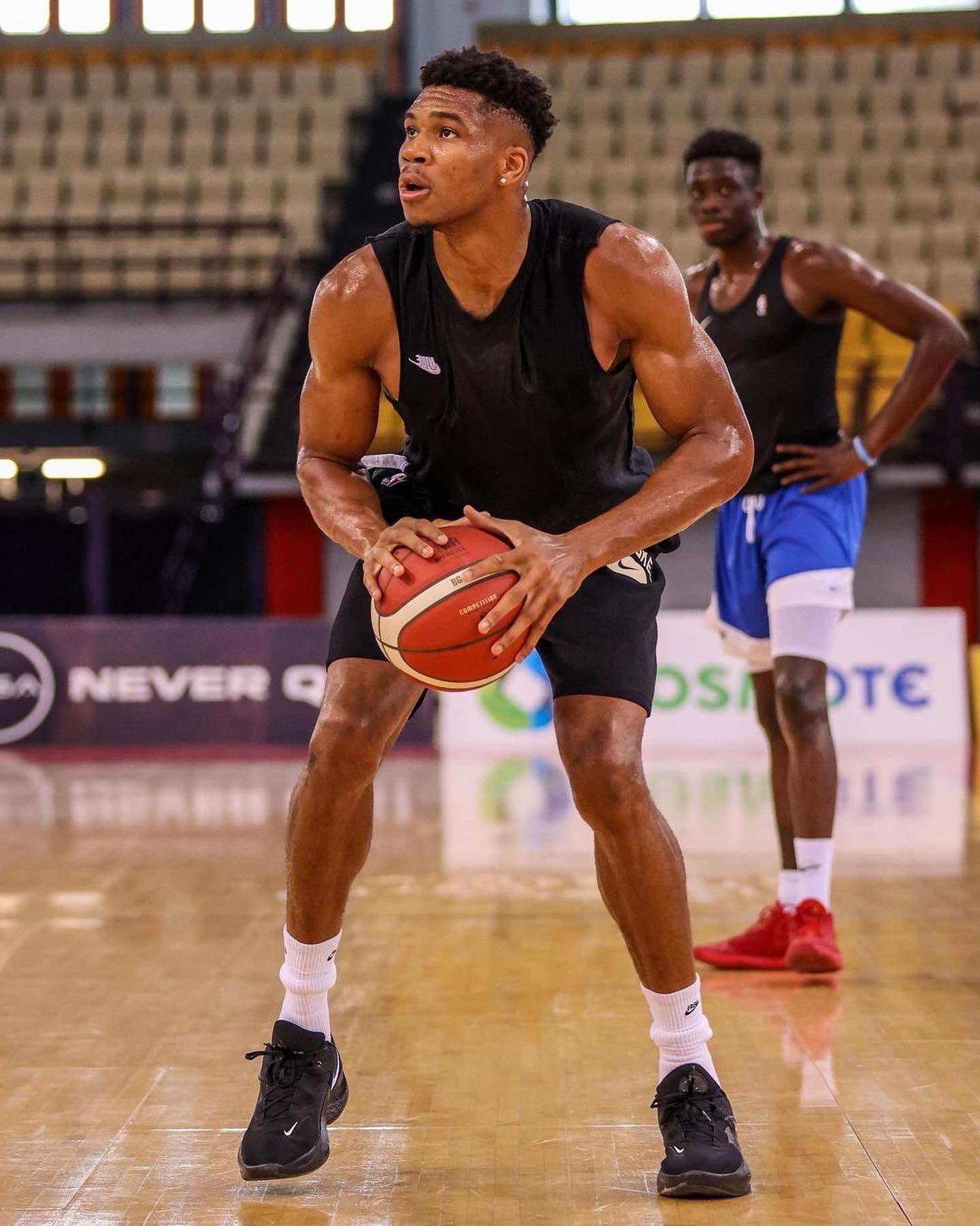 怪物氣息濃厚！子母哥戰靴 Nike Zoom Freak 5 疑似曝光，全掌氣墊回歸可能？