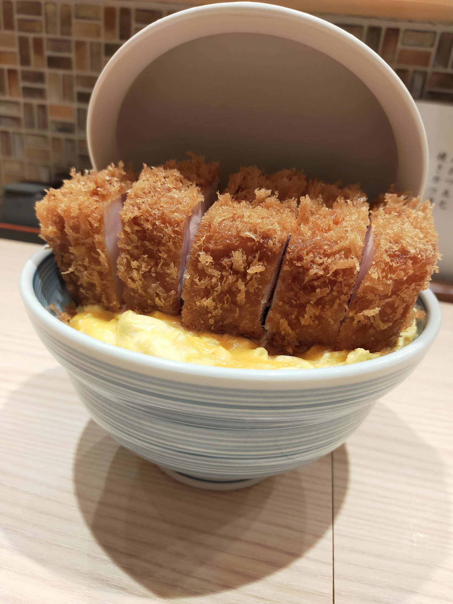 東京「日式豬排飯」必吃5大名店：東京最難入店「厚達5公分炸豬排」、重達1公斤「特上豬排丼」、在地人愛吃「隱藏版豬排丼」