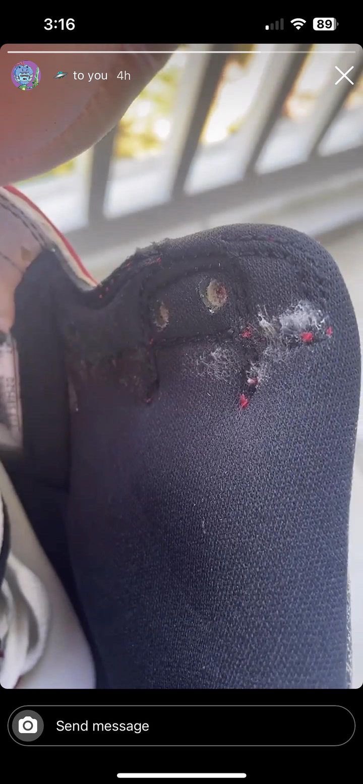 買鞋就像驚喜包？國外網友開箱驚喜「中獎」，Air Jordan 1 芝加哥、4 代閃電都遭殃！