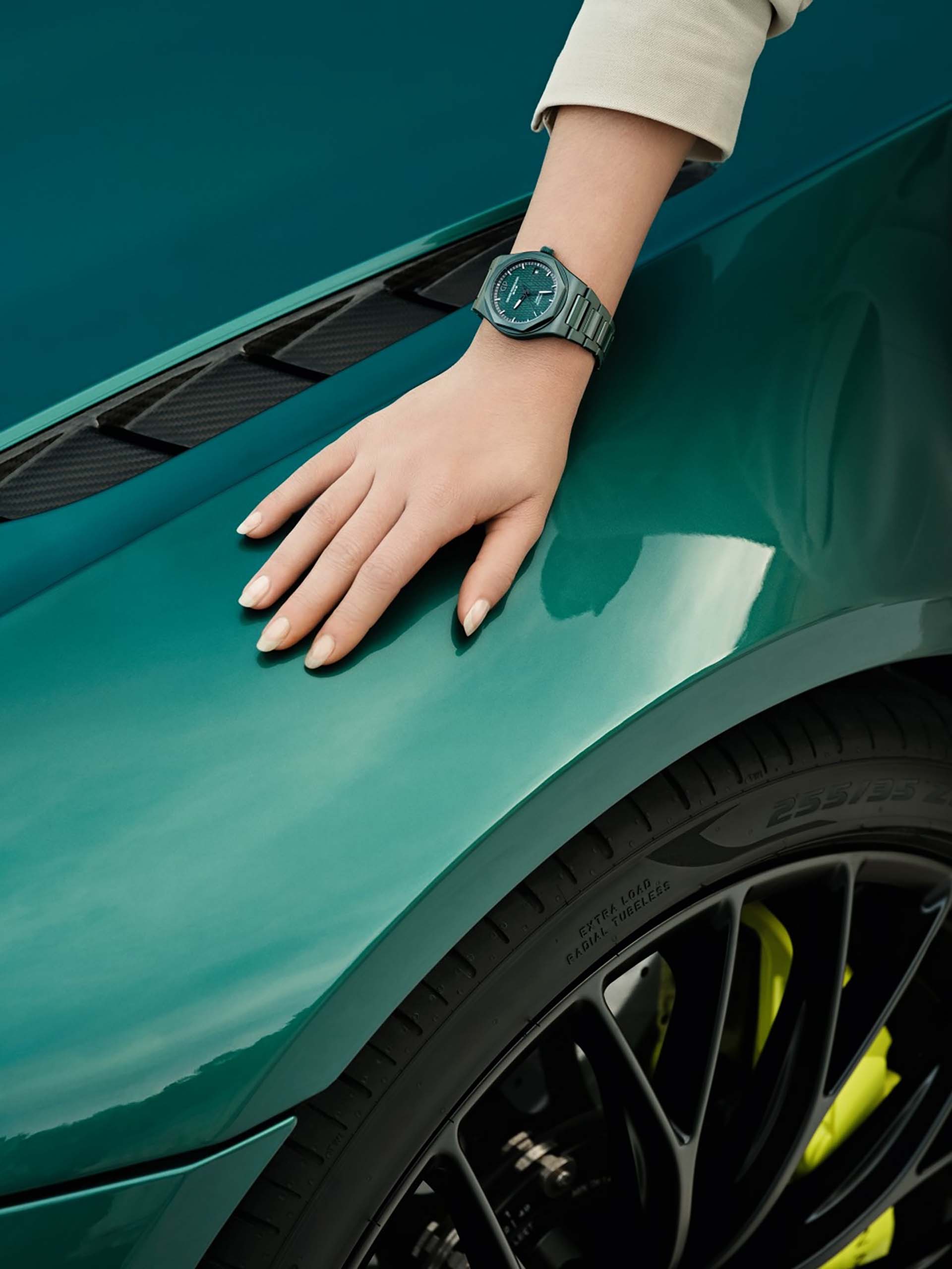 首創綠陶瓷技術！Aston Martin 攜手 GP 芝柏表再開特別版聯名！