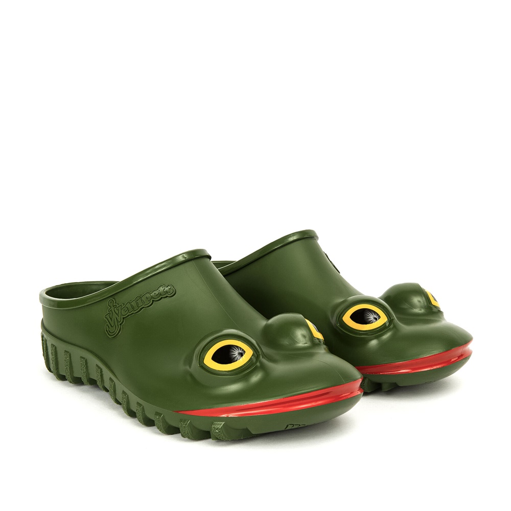 英國皇室竟也愛這隻青蛙？ JW Anderson x Wellipets 聯名「青蛙雨鞋」正式開賣