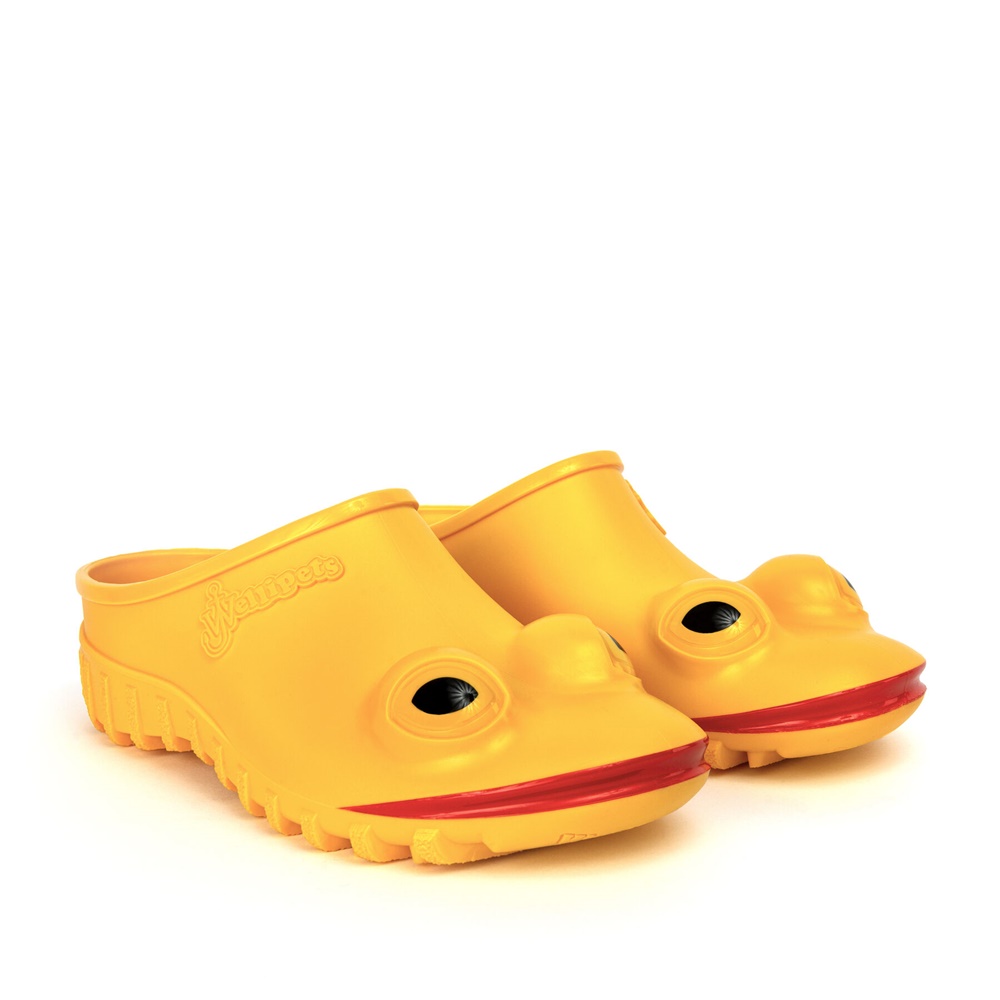 英國皇室竟也愛這隻青蛙？ JW Anderson x Wellipets 聯名「青蛙雨鞋」正式開賣