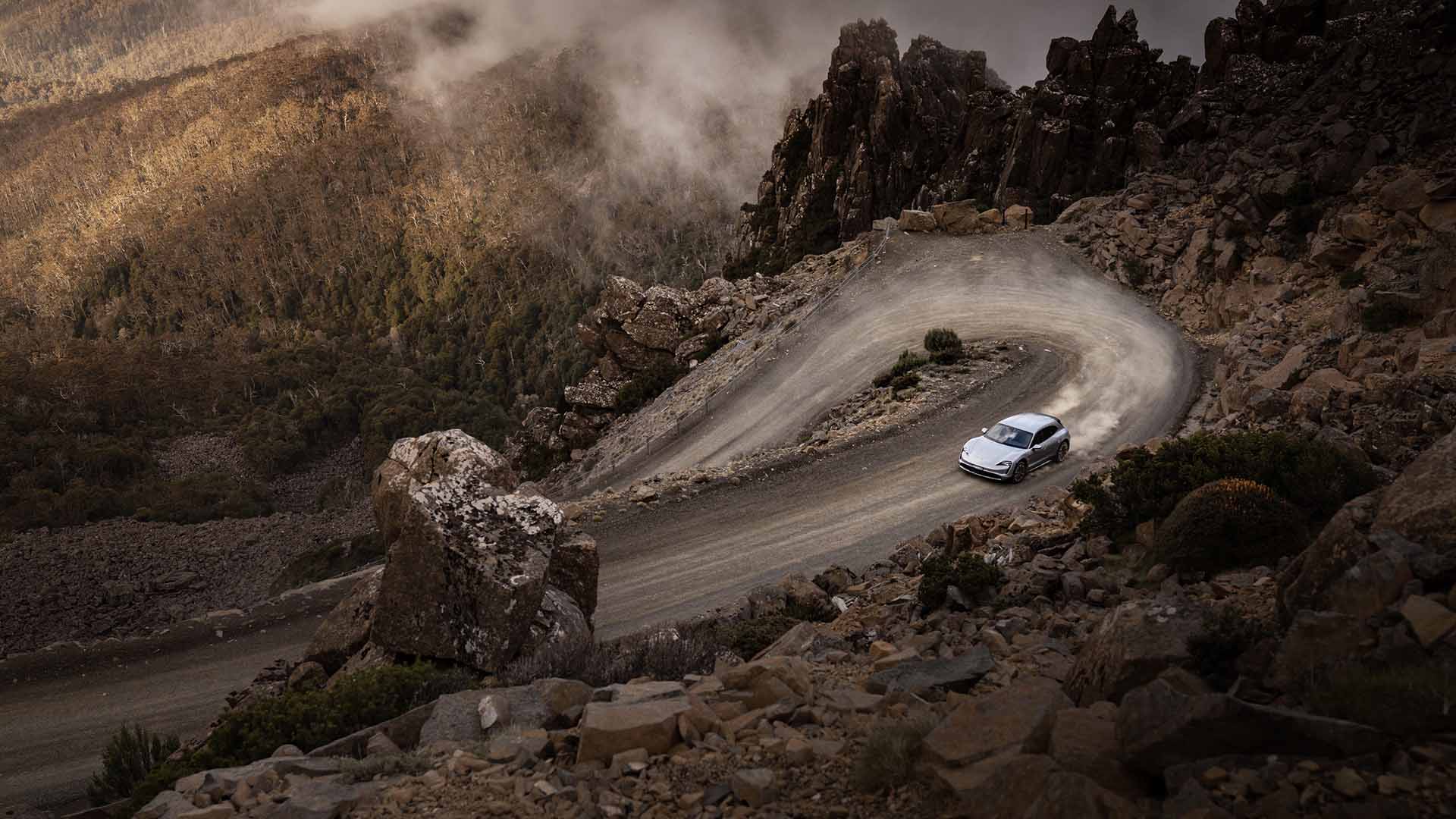 Porsche Taycan Cross Turismo-1