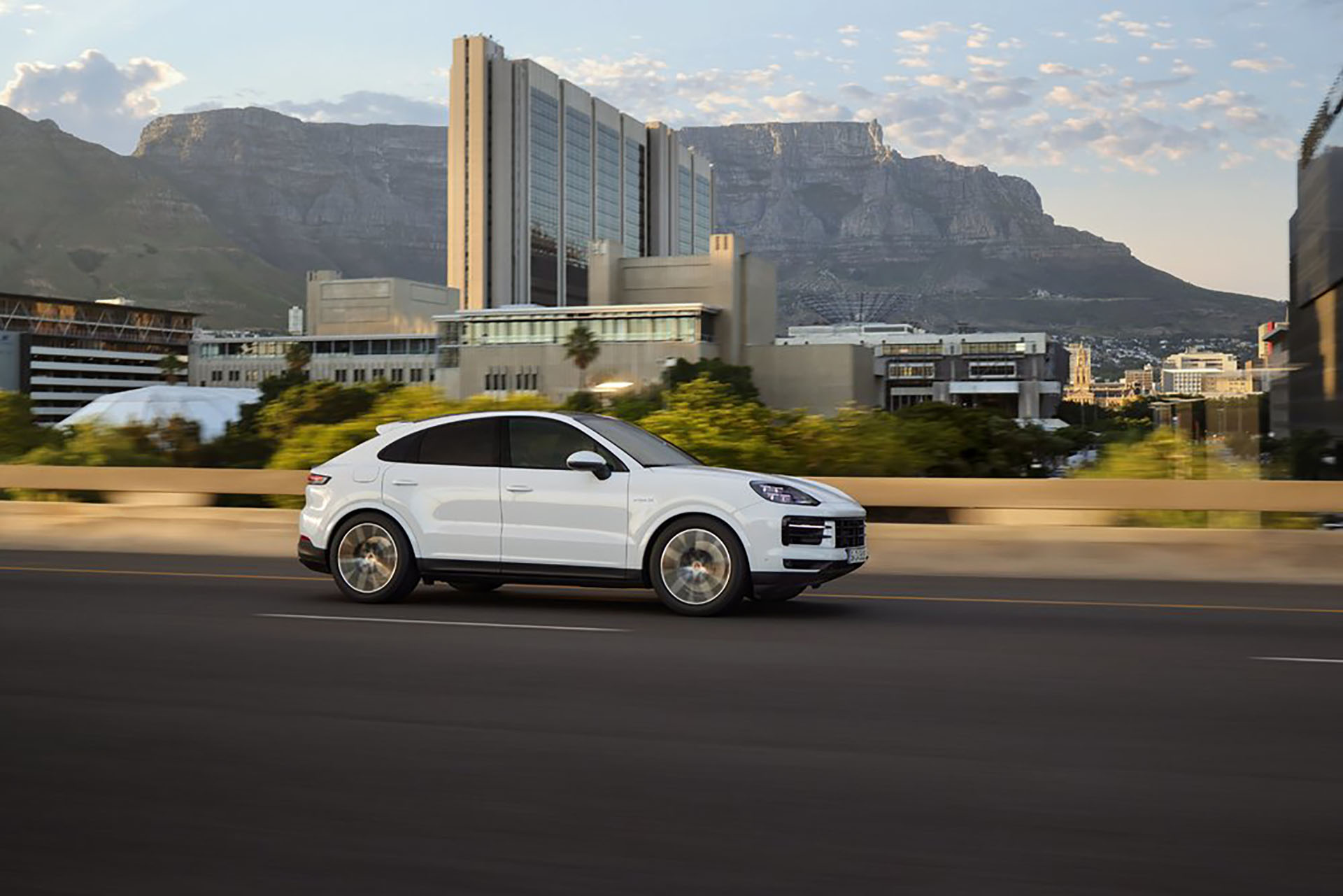 Porsche Cayenne-3