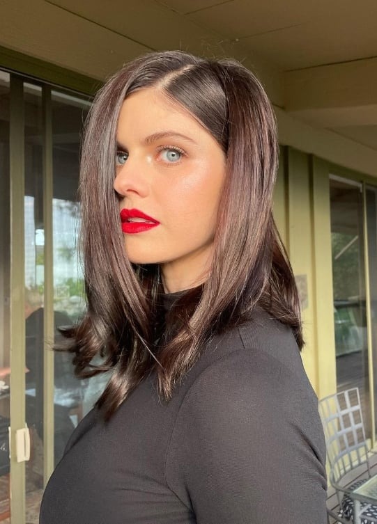 再次證明真的大！亞歷珊卓妲妲里奧 IG 發布「不穿 Bra 自拍」火速招來 370 萬人朝聖