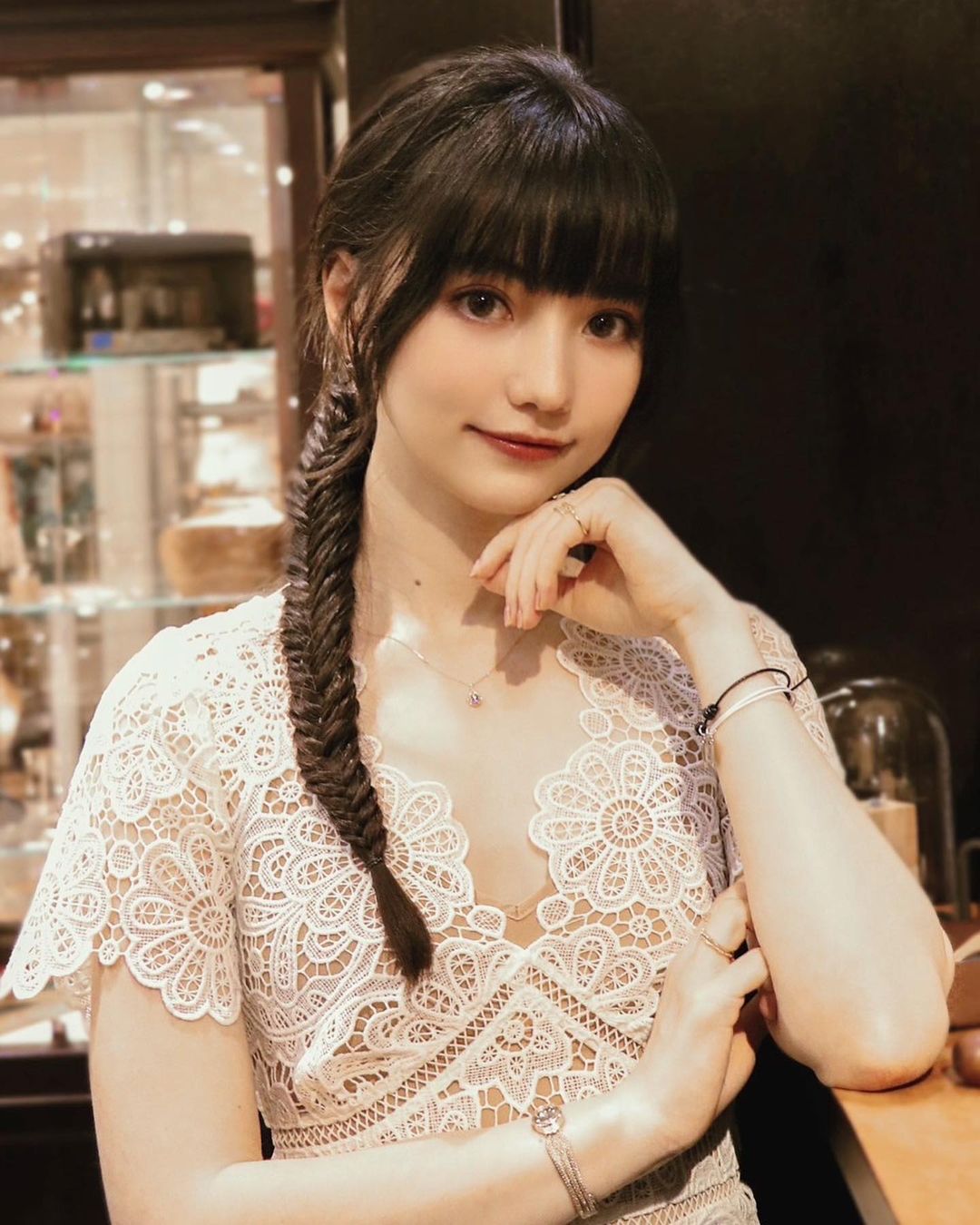 「圍棋女神」黑嘉嘉 29 歲生日！女神閨蜜阿部瑪麗亞同框「好香」，加碼友情大爆料！