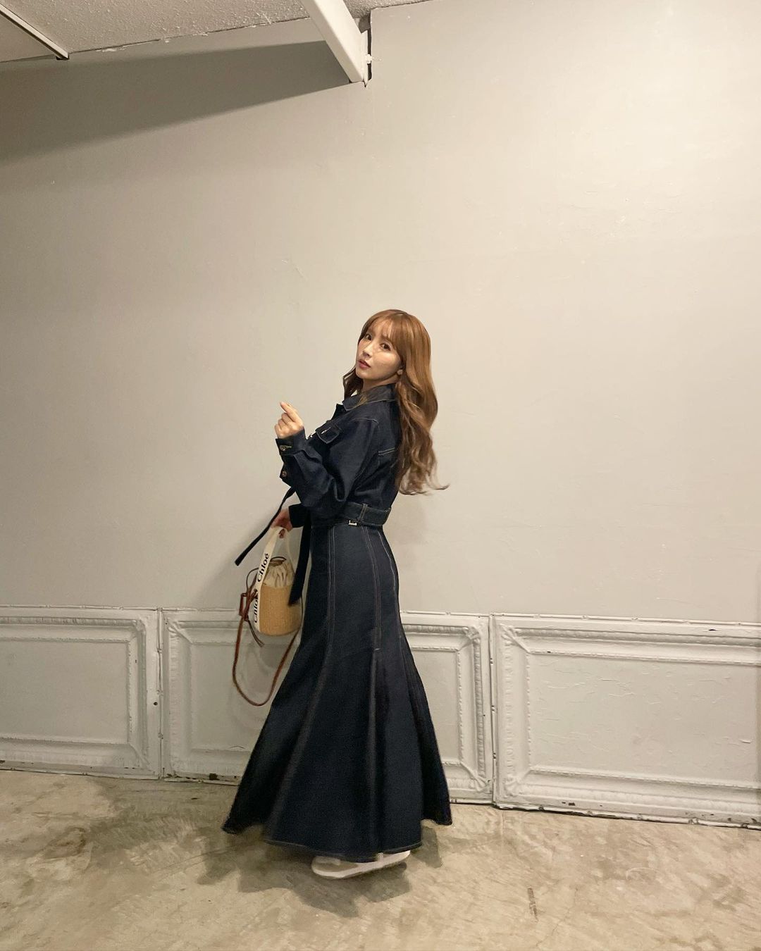 三上悠亞人在台灣！髮型師限動洩女神位置　餐廳穿浴袍嬌喊「冷到不行」