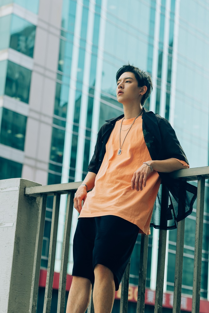 突破英倫街頭框架！ ALLSAINTS 走進陽明山打造全新「 GO OUT 」形象廣告，衝破山林城市穿搭極限！