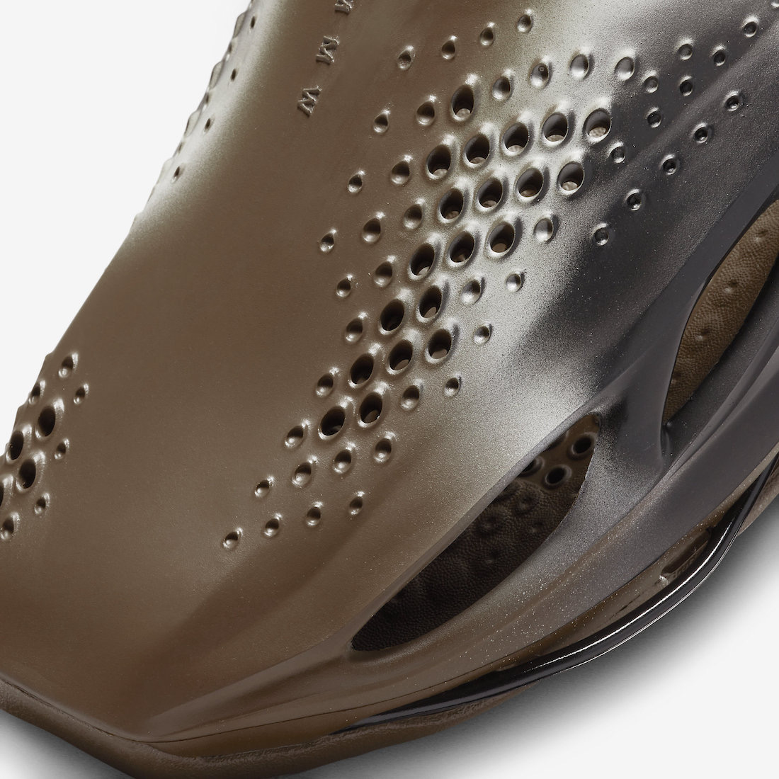 角逐拖鞋霸主！MMW x Nike ZOOM MMW 5 新色齊發，迎接夏日的兩款搭配來臨