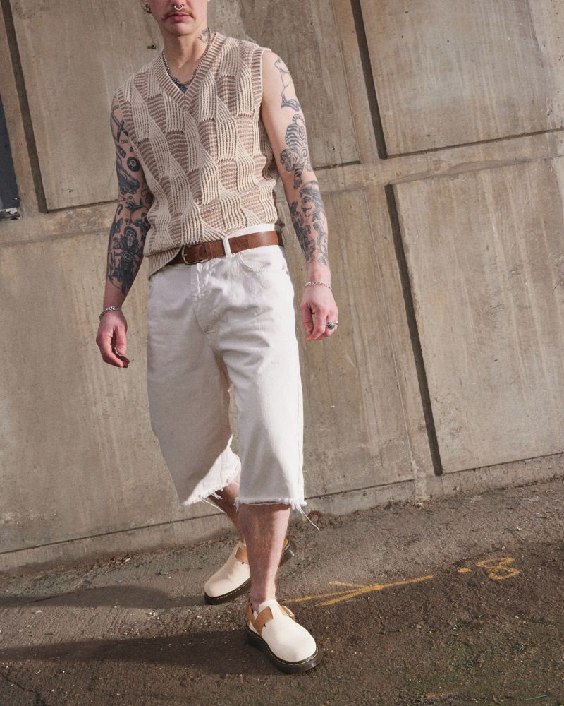 流蘇樂福鞋必入手！Dr. Martens 全新「奶茶」夏季系列正式登場，每款都超百搭！