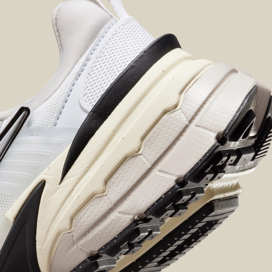 頗具 Y2K 氣息！Nike 全新女性專屬鞋款「Runtekk」，或成下一雙妹子必備爆款