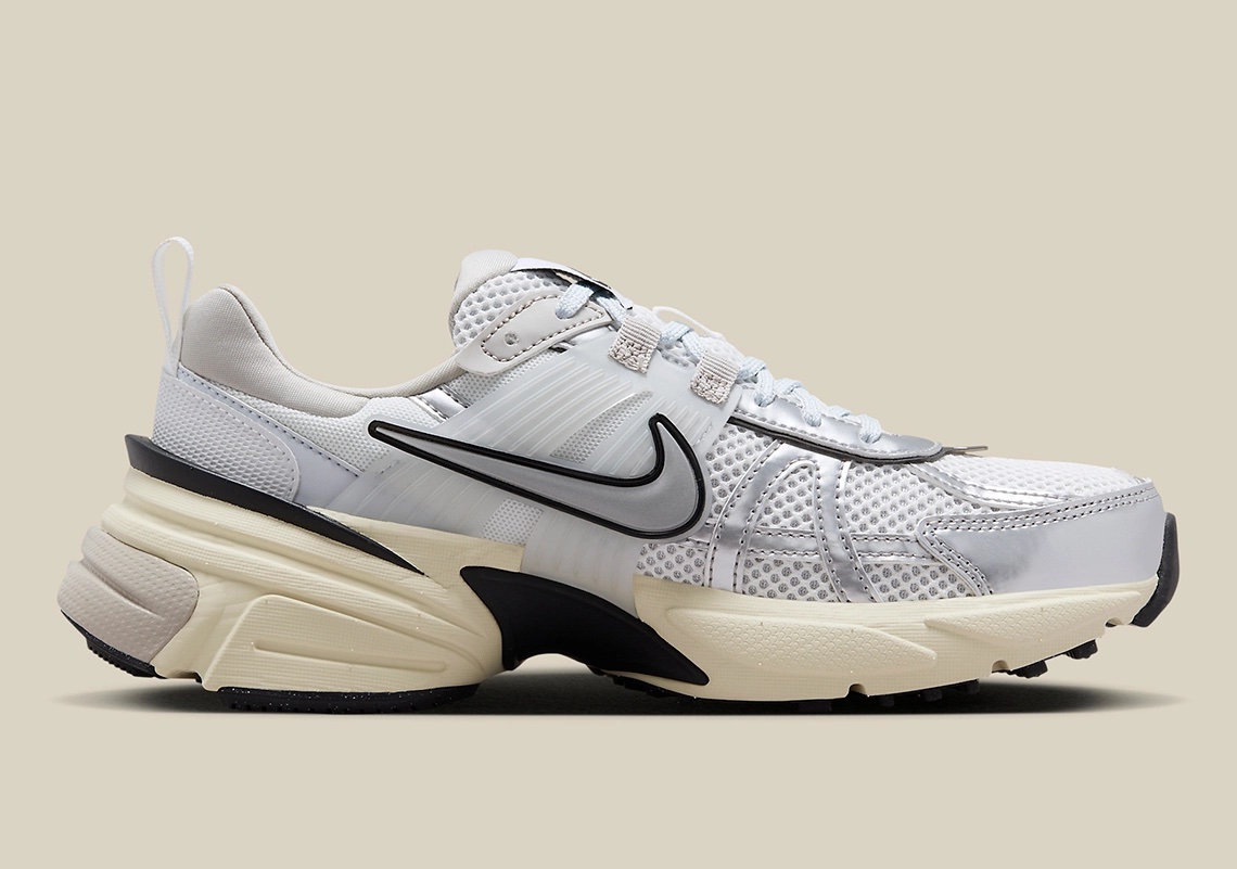 頗具 Y2K 氣息！Nike 全新女性專屬鞋款「Runtekk」，或成下一雙妹子必備爆款
