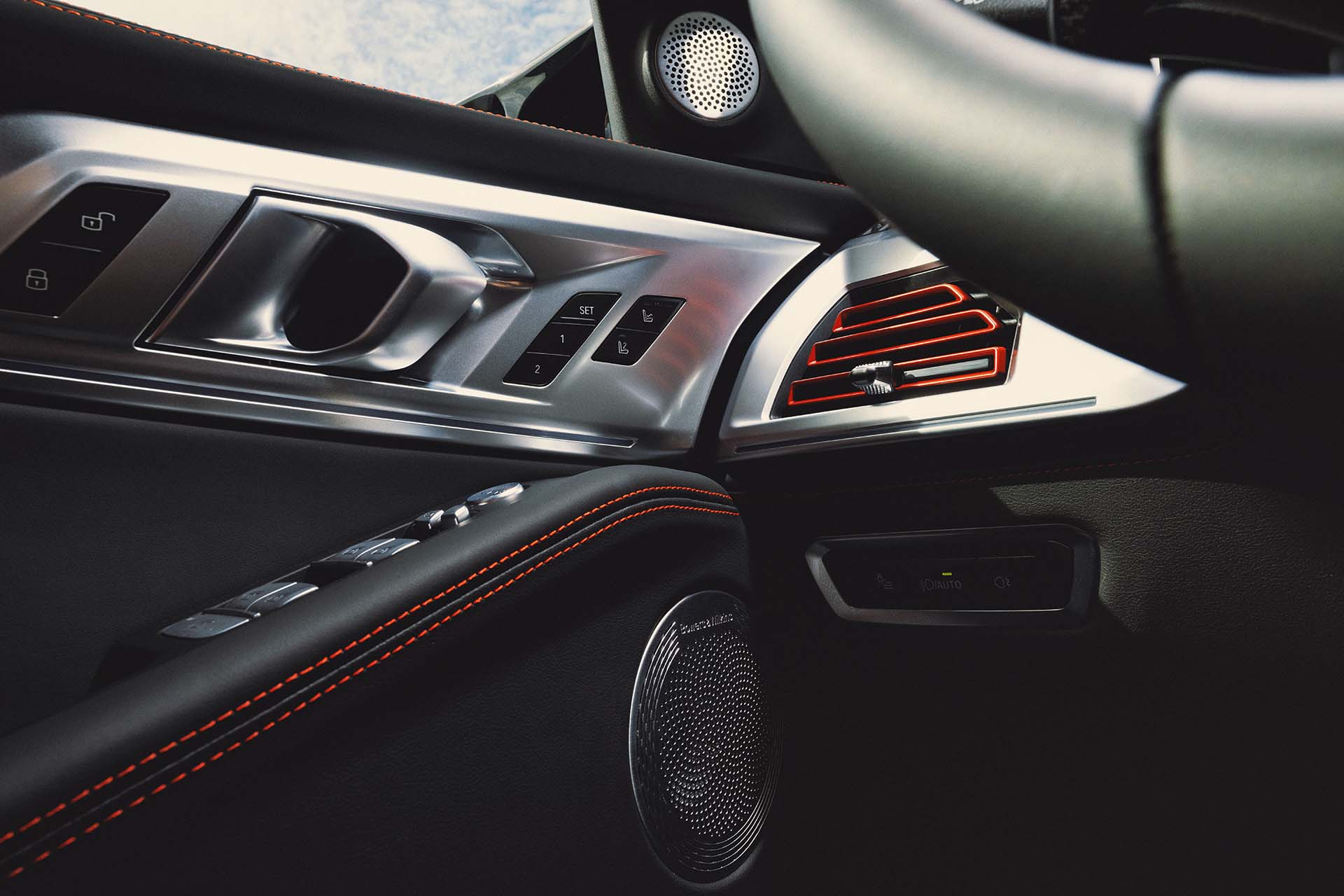 BMW XM Label Red-2